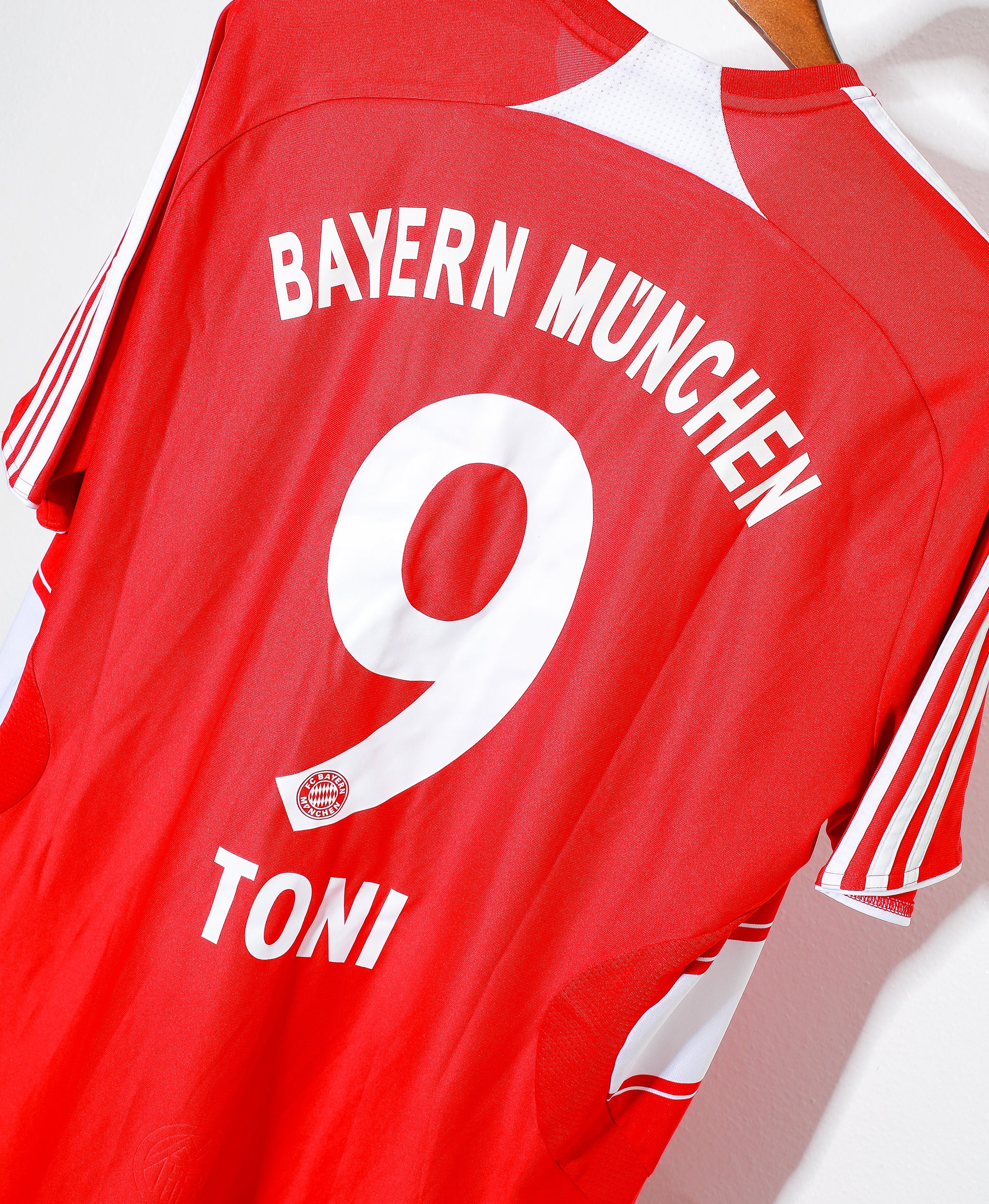 2007 Bayern Munich Home Jersey #9 Toni Kroos - Authentic Soccer Shirt for Fans & Collectors - Perfect for Matches, Training, and Memorabilia Display
