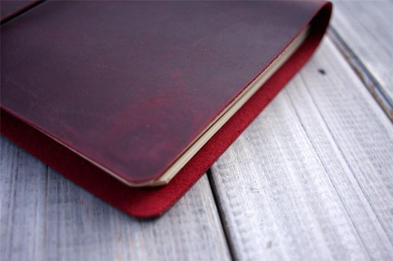 Personalized Burgundy Leather A5 Traveler's Notebook Cover - Custom Name & Date - Perfect for Journaling, Travel Diary, Sketchbook & Gift Idea