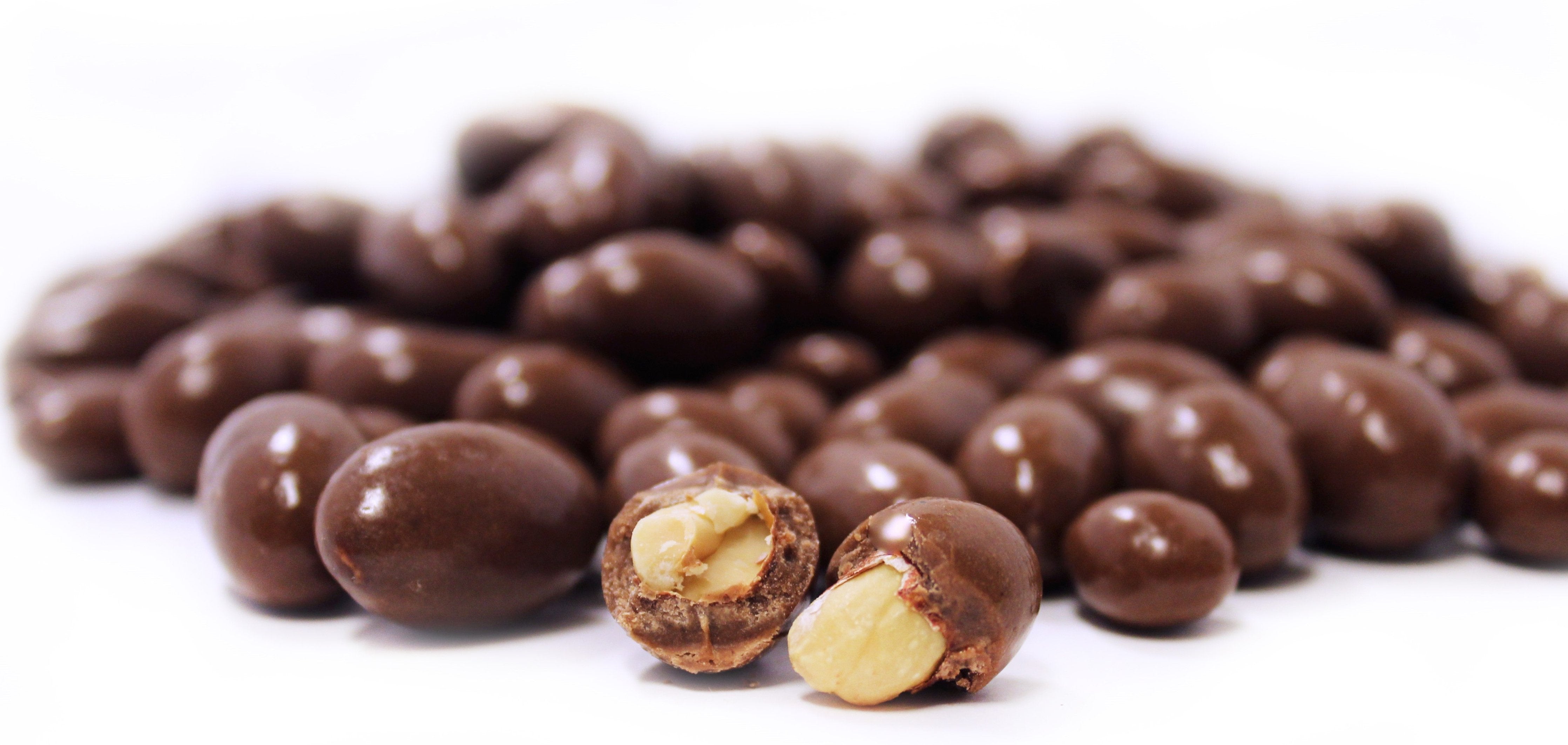 Delicious Milk Chocolate Covered Peanuts - Premium Snack for Parties, Gifts & Healthy Treats | Bulk Pack for Home, Office & Travel