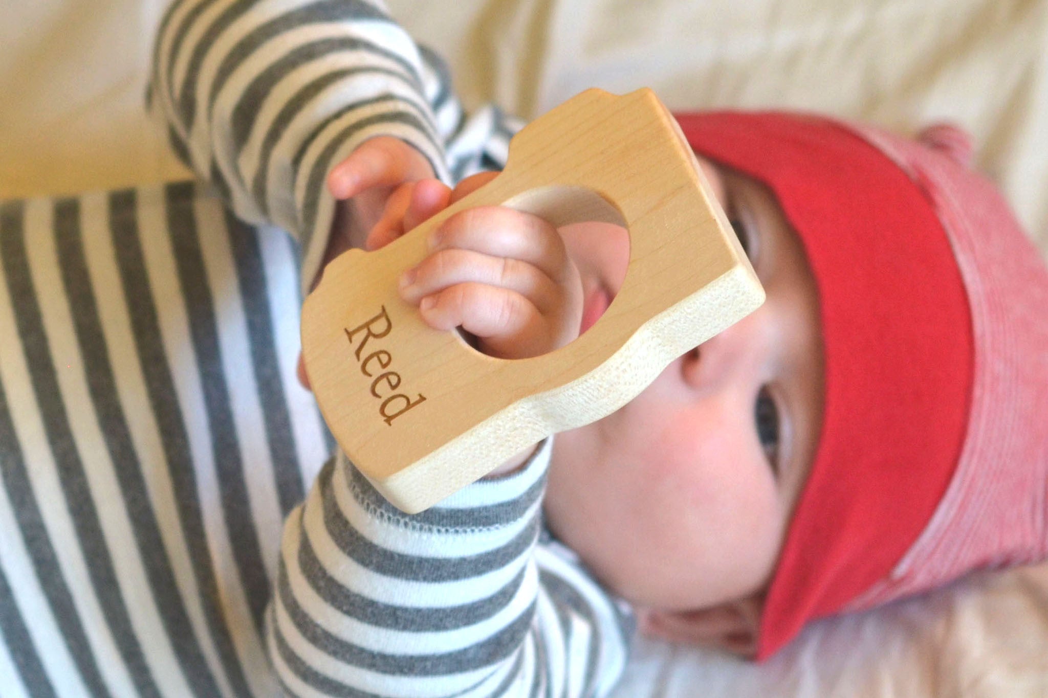 Natural Wooden Cow Teether for Babies - Safe & Non-Toxic Chewing Toy for Teething Relief - Perfect for Infants & Toddlers at Home or On-the-Go