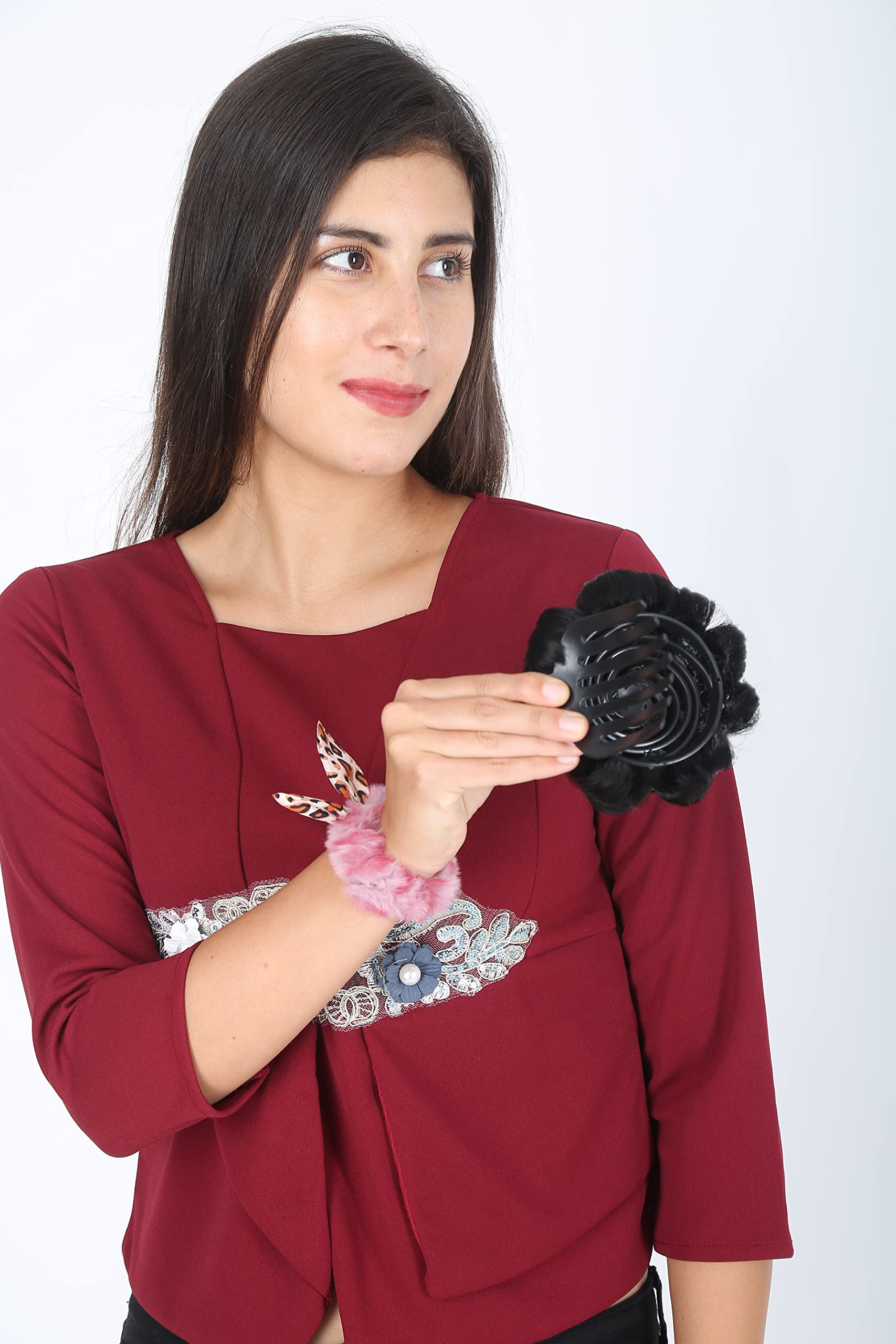 La Belleza Women's Hair Clutchers with Stones - Juda Bun Hair Extension - Artificial Synthetic Hair in Natural Black for Weddings, Parties & Special Occasions