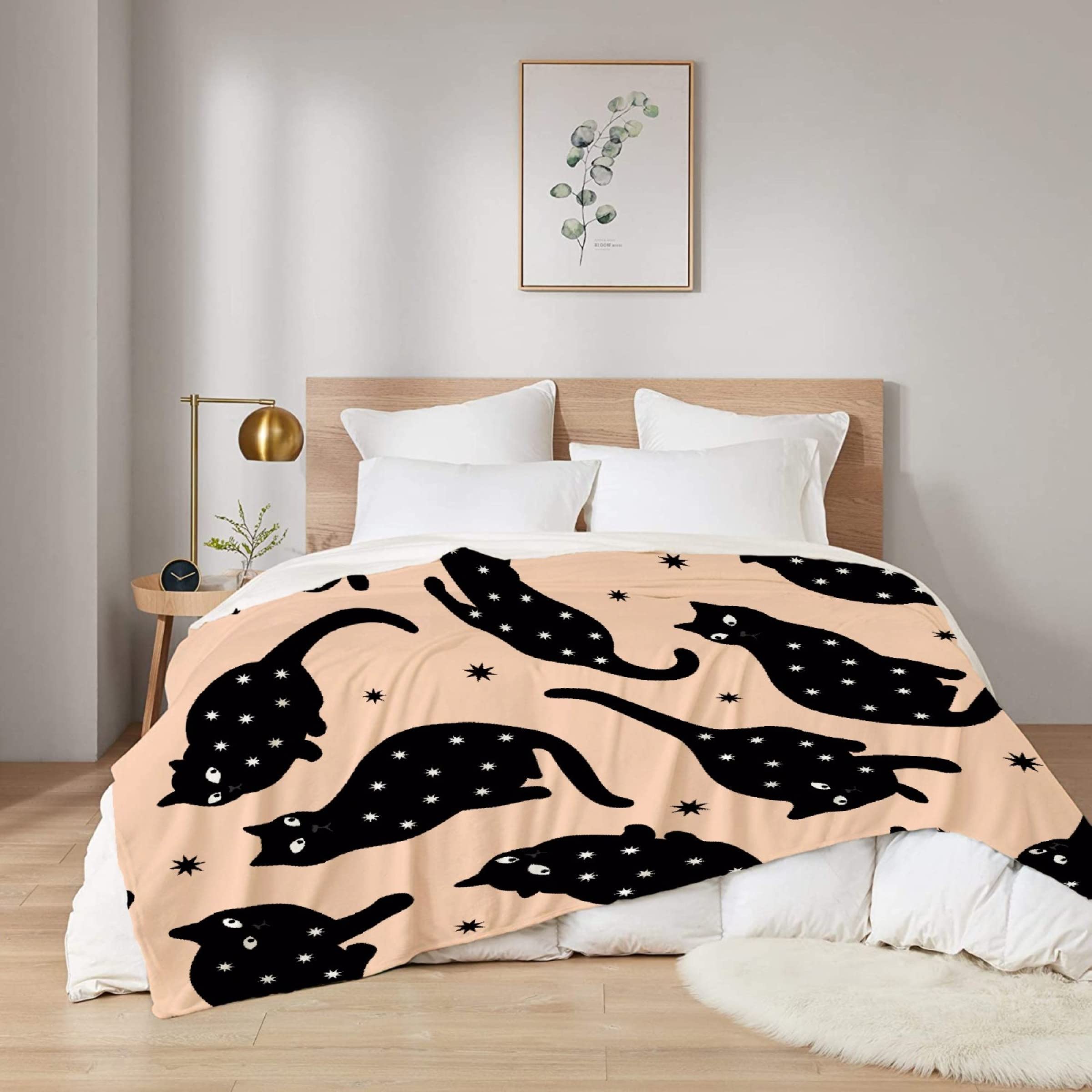 Black Cat Stars Fleece Throw Blanket - Super Soft Flannel Blanket for Bed, Couch & Travel - 120x90 Inch Cozy Blanket for Family - Perfect for Movie Nights, Camping & Home Decor