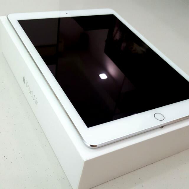 Apple iPad Air 2 64GB 4G LTE WiFi Tablet - Silver | 9.7