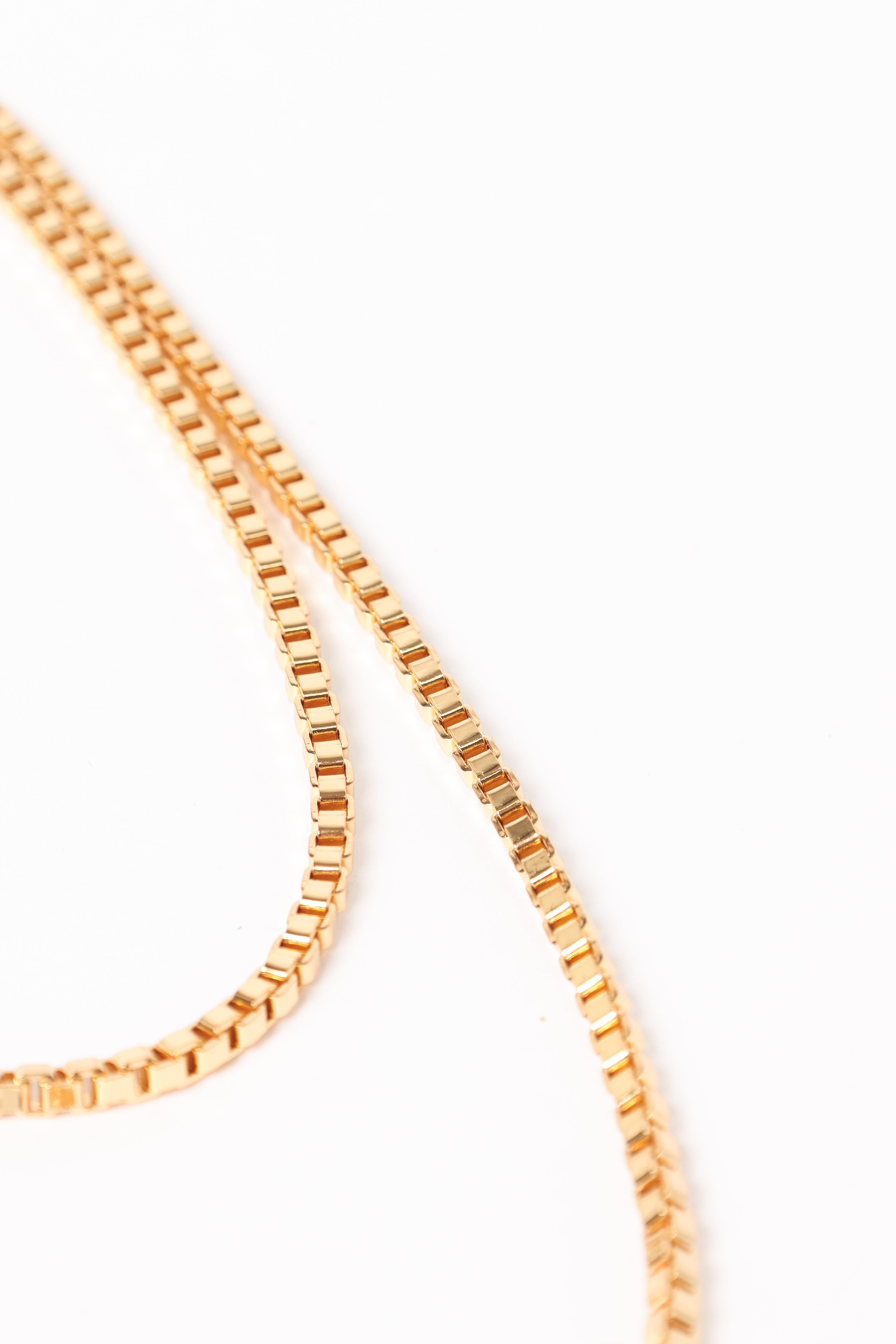 Arles Gold Necklace for Women - Elegant Layering Jewelry for Everyday Wear & Special Occasions