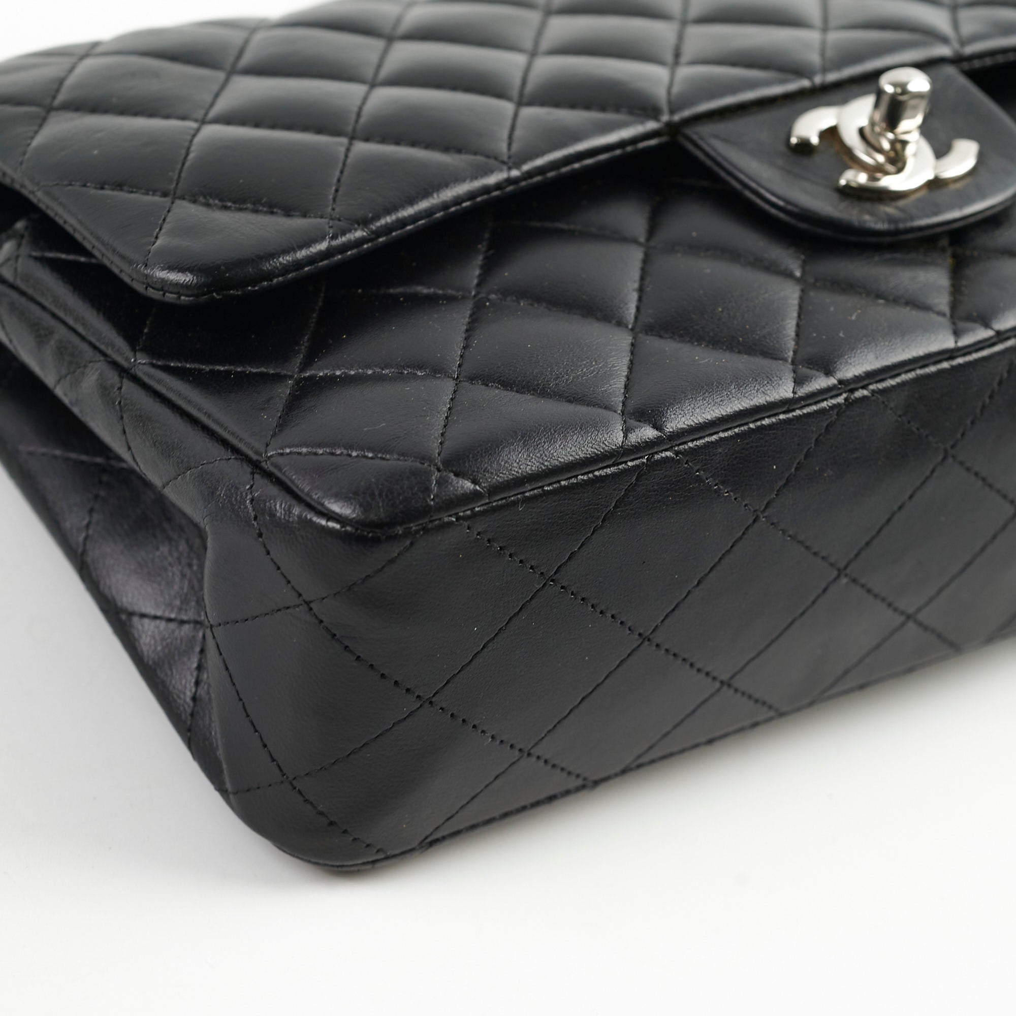 Chanel Classic Flap Medium M/L Lambskin Black Handbag - Luxury Leather Shoulder Bag for Women | Perfect for Work, Evening Events & Special Occasions