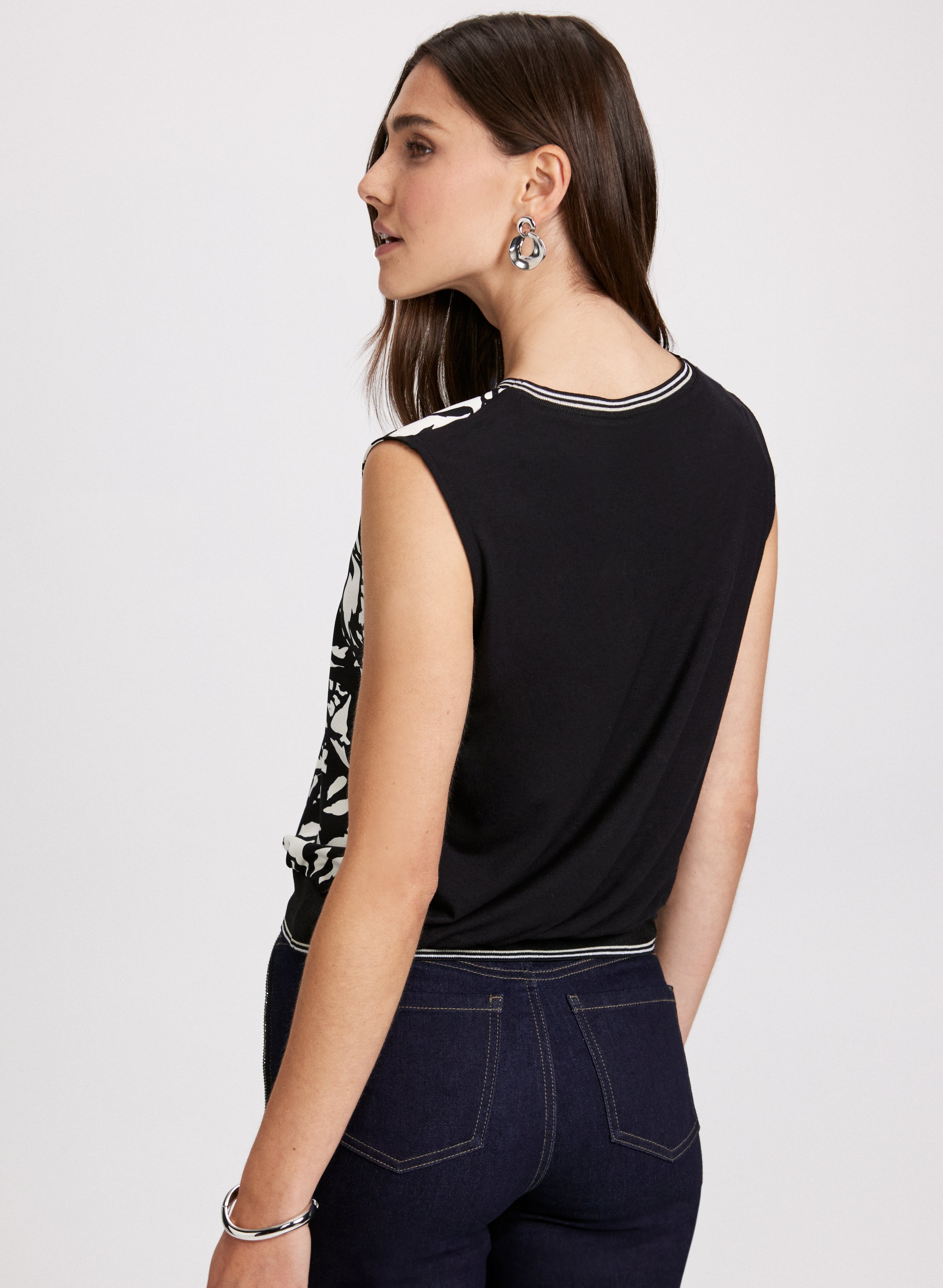 Stylish Abstract Print Drop Shoulder Top for Women - Trendy Loose Fit Blouse for Casual Outings & Date Nights