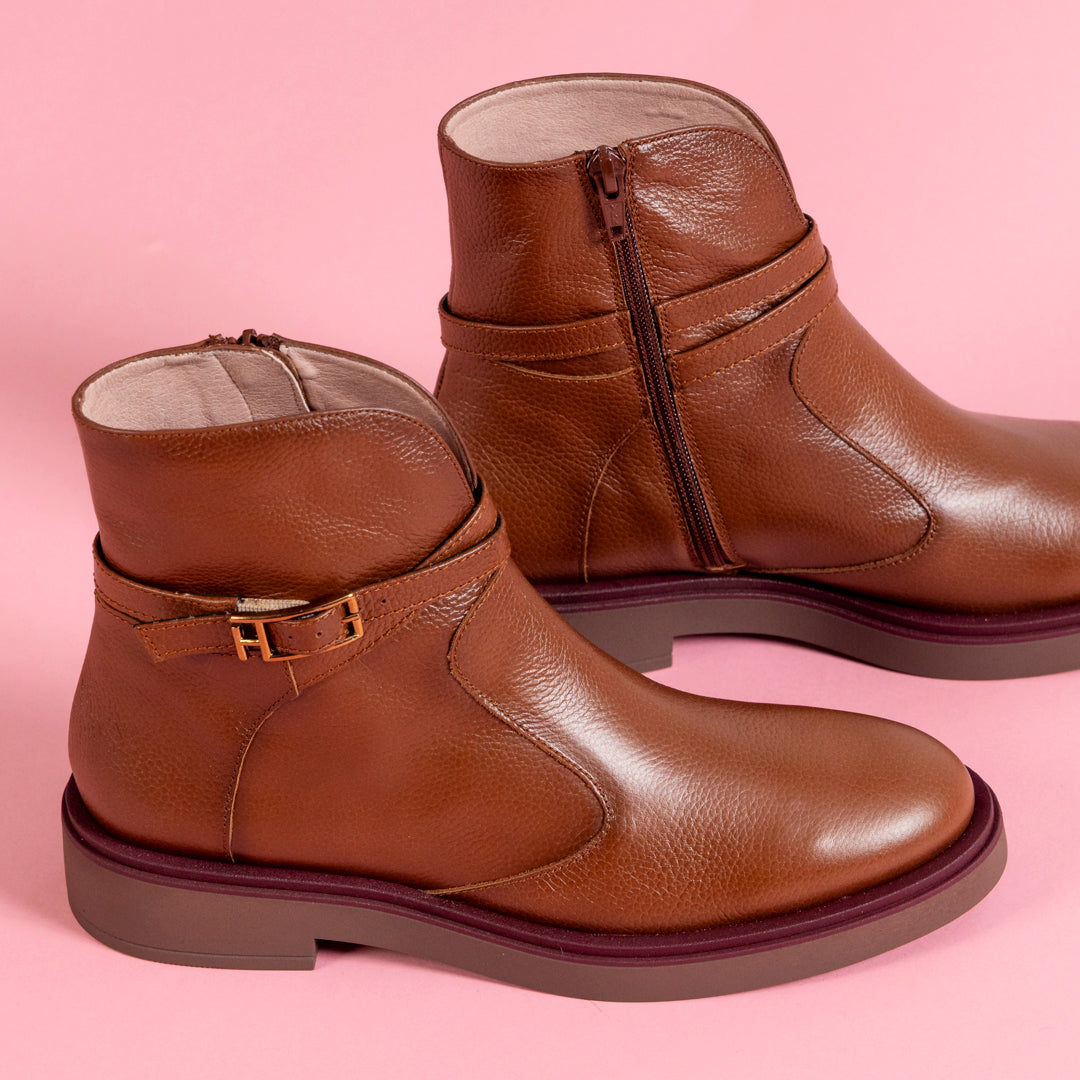 Hispanitas Women's Comfortable Casual Shoes - Stylish & Lightweight for Everyday Wear, Work, and Walking