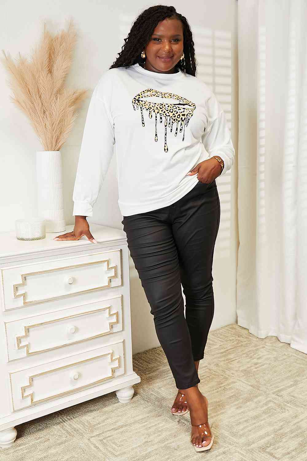 Leopard Print Oversized Drop Shoulder Round Neck Sweatshirt for Women - Cozy Casual Pullover for Fall, Winter & Layering