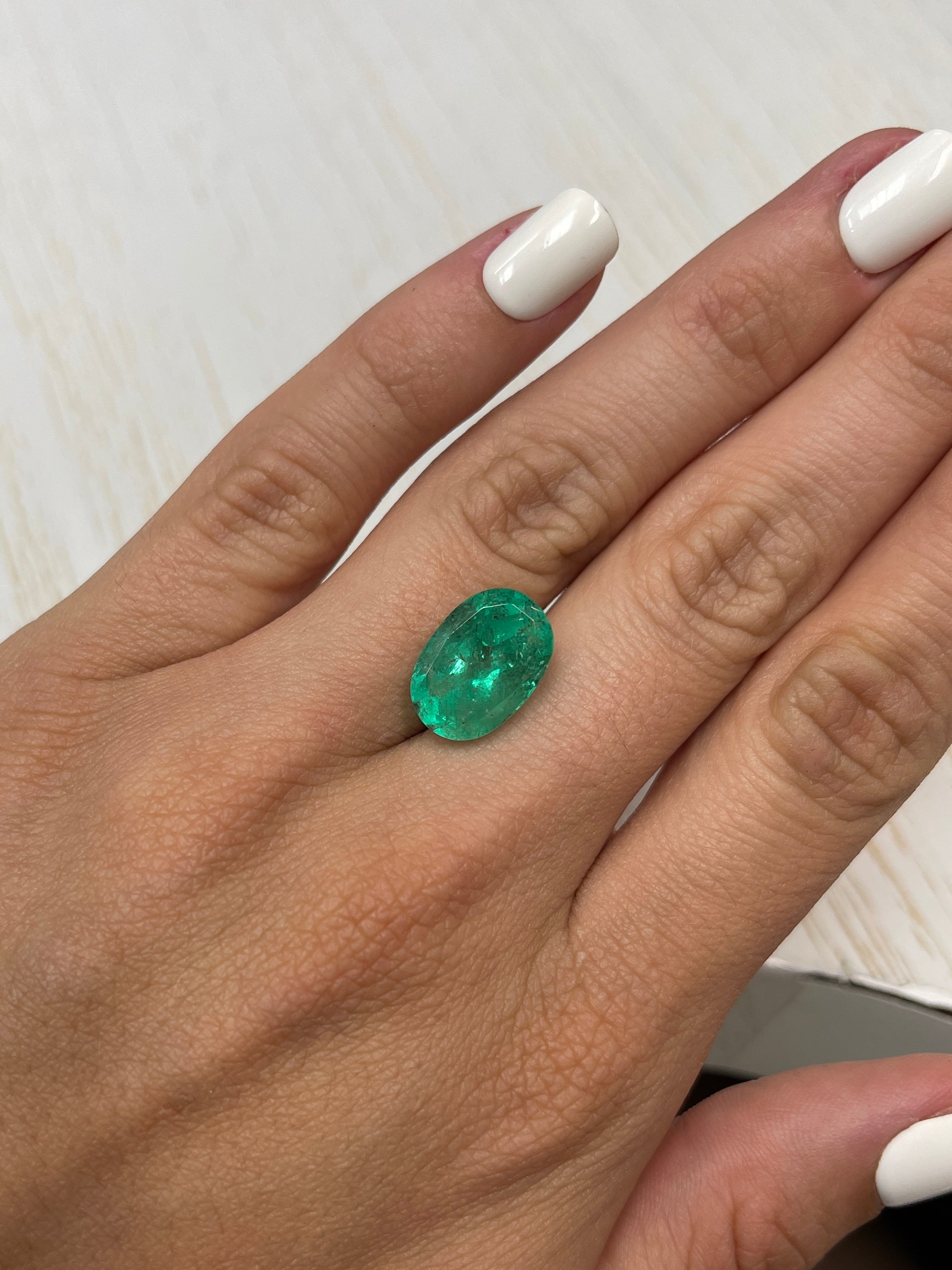 8.64 Carat Medium Green Natural Loose Colombian Emerald Oval Cut Gemstone for Jewelry Making - Engagement Rings, Necklaces & Earrings