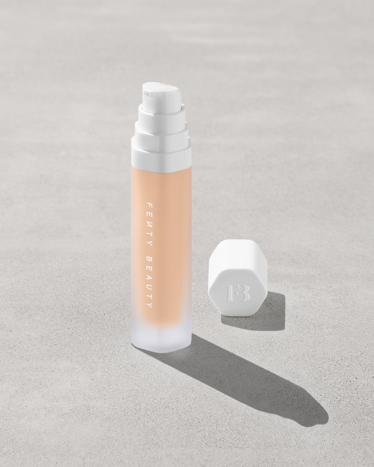 Soft'lit Naturally Luminous Longwear Foundation - 170 Light Beige | Oil-Free, Full Coverage Makeup for All-Day Wear | Perfect for Daily Use & Special Occasions