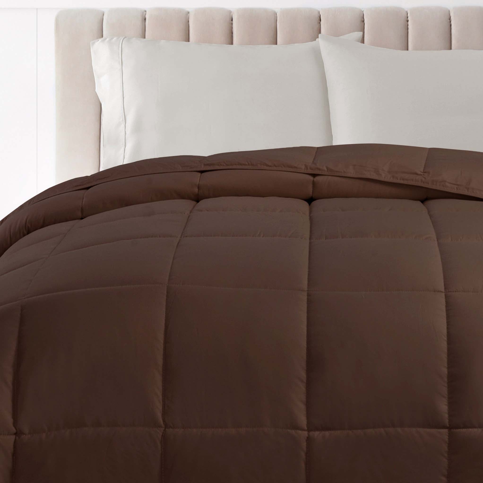 All-Season Reversible Down Alternative Comforter - Lightweight & Hypoallergenic Bedding for Year-Round Comfort - Perfect for Master Bedroom, Guest Room & Dorm Use