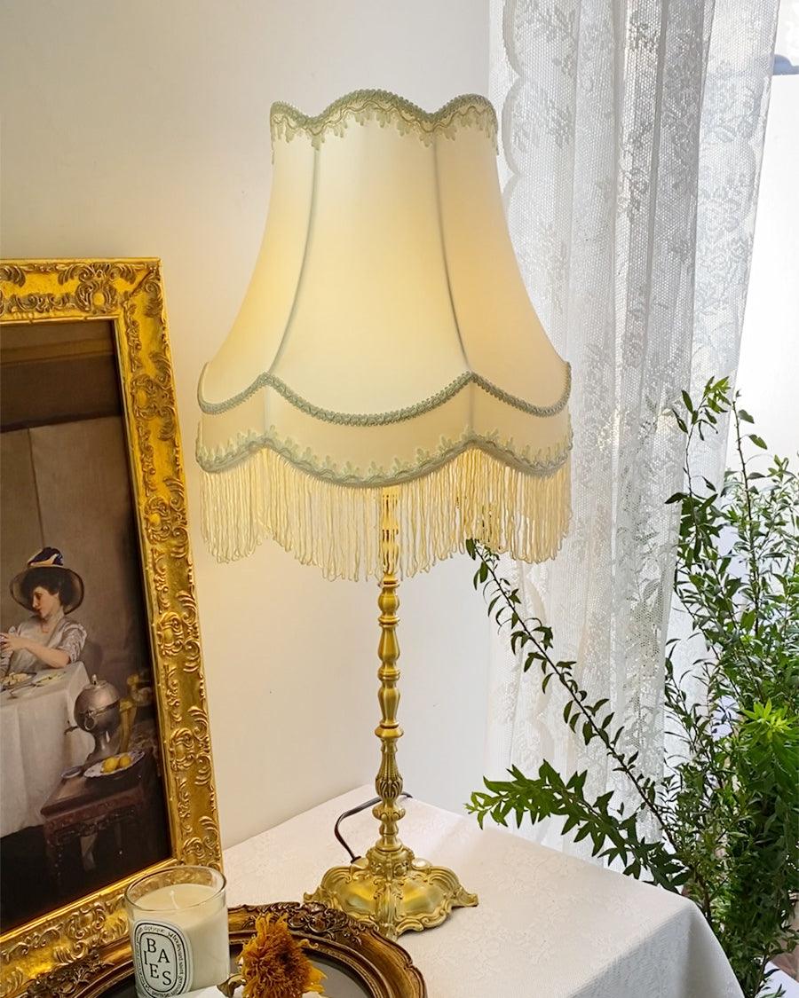 Modern Pantalla Table Lamp - Stylish Bedside & Desk Lighting for Home & Office - Perfect for Reading, Working & Relaxing