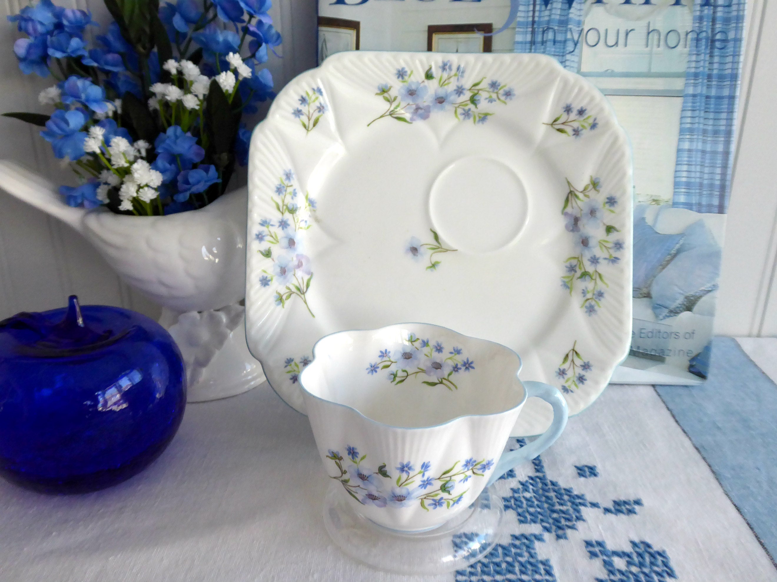 Vintage Shelley China Dainty Blue Rock Tea Cup and Saucer Set - English Bone China Tea Party, Afternoon Tea, and Bridal Shower Tableware for Elegant Dining and Collecting