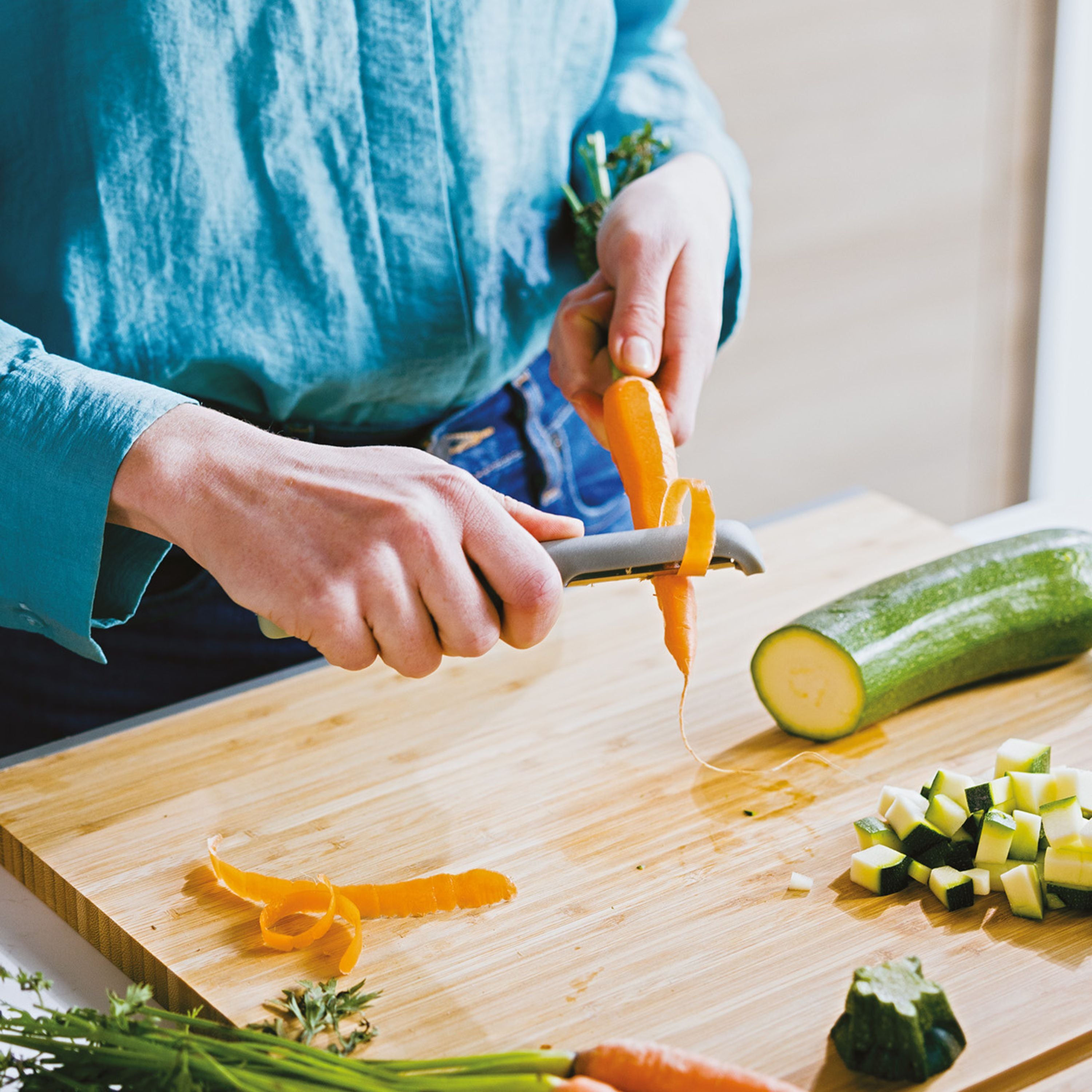 BergHOFF Leo Balance 3-Piece Stainless Steel Peeler Set - Eco-Friendly Recycled Material for Kitchen, Fruits & Vegetables - Perfect for Peeling, Slicing & Garnishing