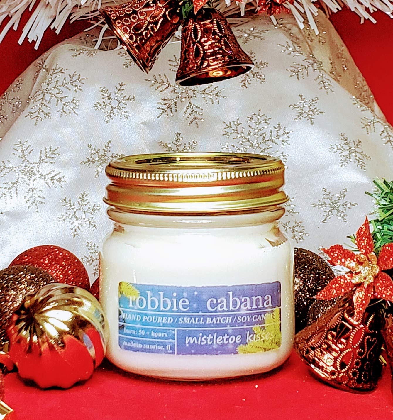 Hand-Poured Soy Wax Candle - Mistletoe Kisses Scent, 8 oz | Eco-Friendly, Long-Lasting Fragrance for Home, Office & Romantic Gifts