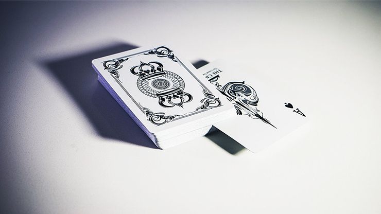 Premium Crown Deck Playing Cards - 52 Standard Poker Cards with Elegant Snow Design for Magic Tricks, Card Games & Collectibles - Perfect for Poker Nights, Gifts & Professional Performances