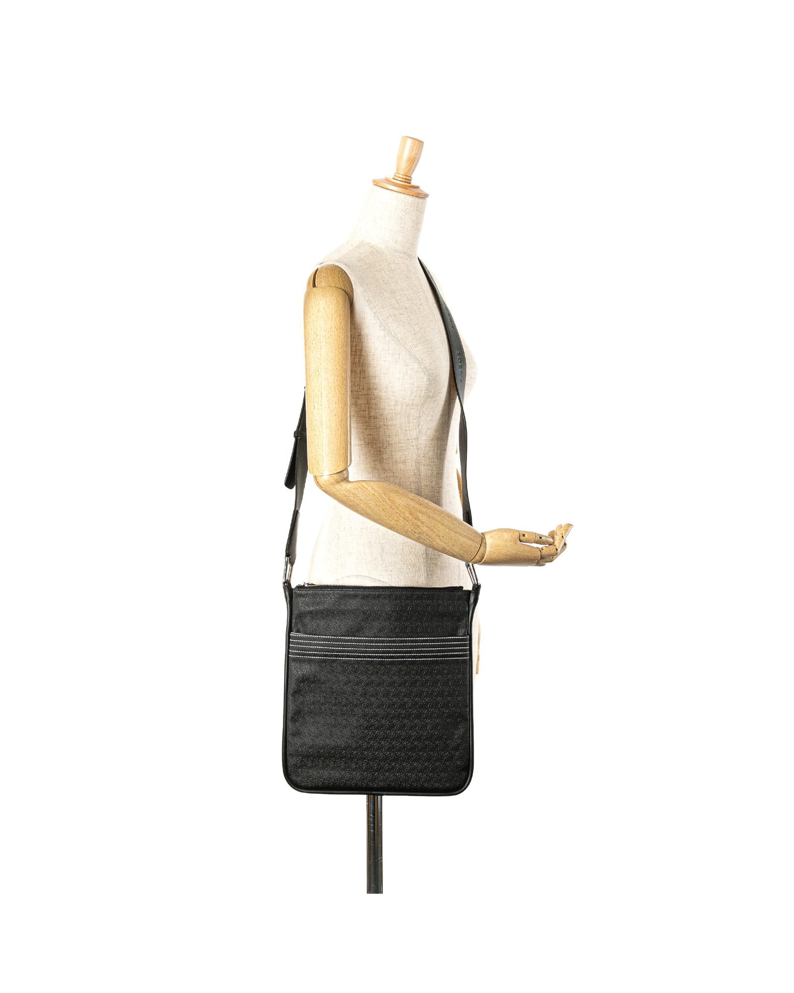 Premium Leather Crossbody Bag for Women - Top Zip Closure & Multiple Pockets - Perfect for Travel, Shopping & Everyday Use