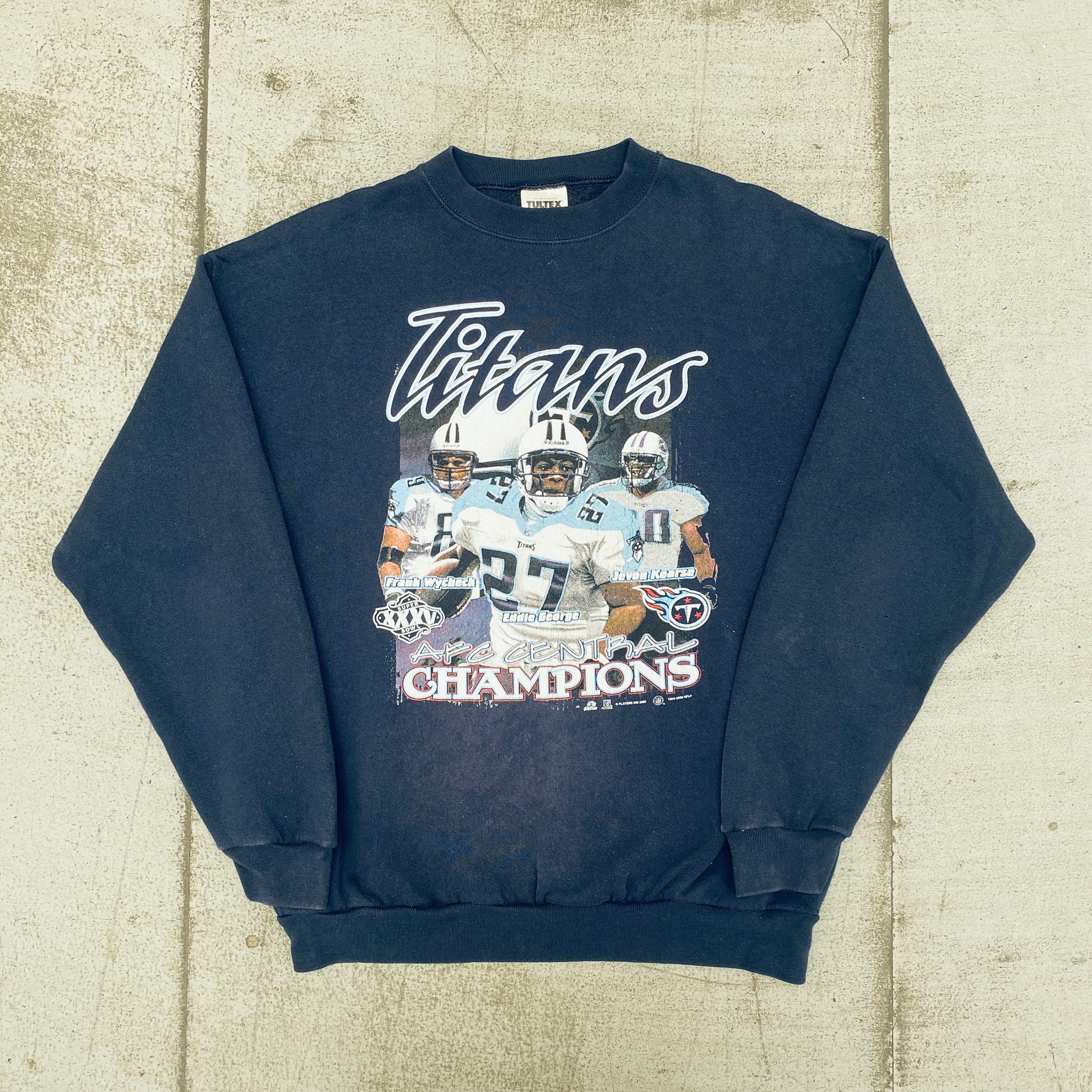 Tennessee Titans 2000 AFC Central Champions Graphic Sweatshirt - Men's Large Size - Perfect for Game Day, Sports Events & Fan Apparel
