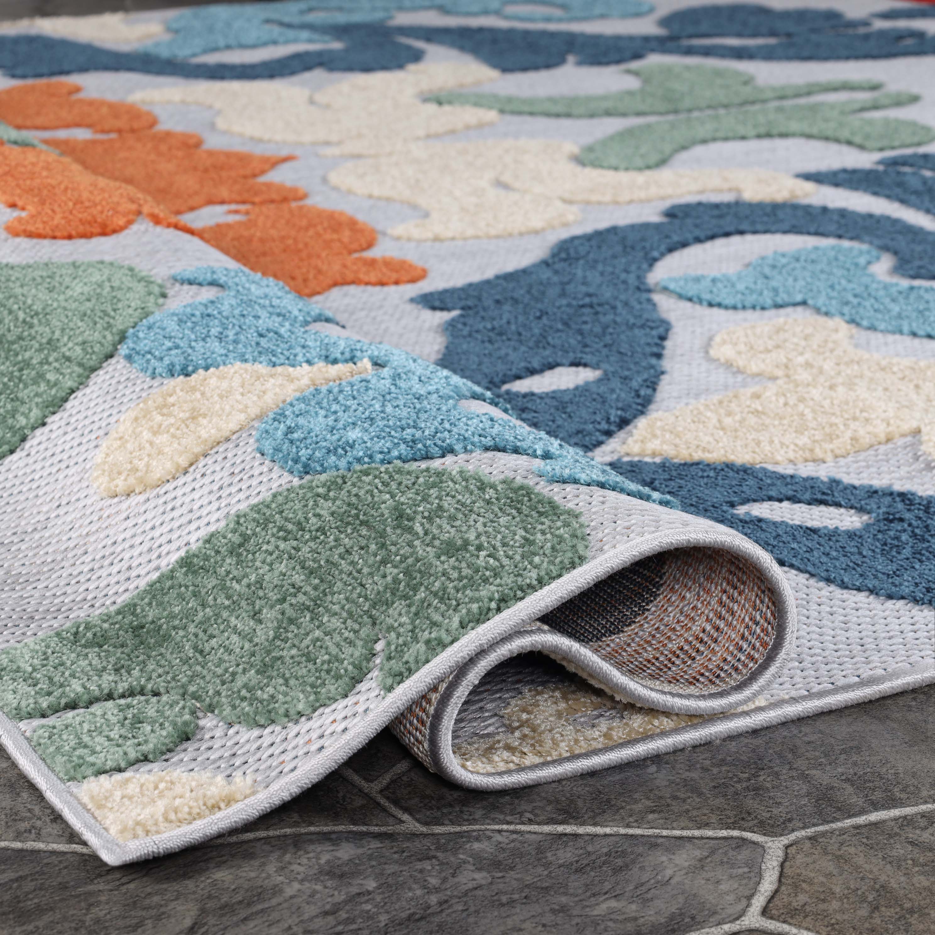 Lowell Traditional Damask Indoor/Outdoor Area Rug - Non-Slip, Waterproof, Durable - Perfect for Living Room, Patio, Deck & Sunroom Decor