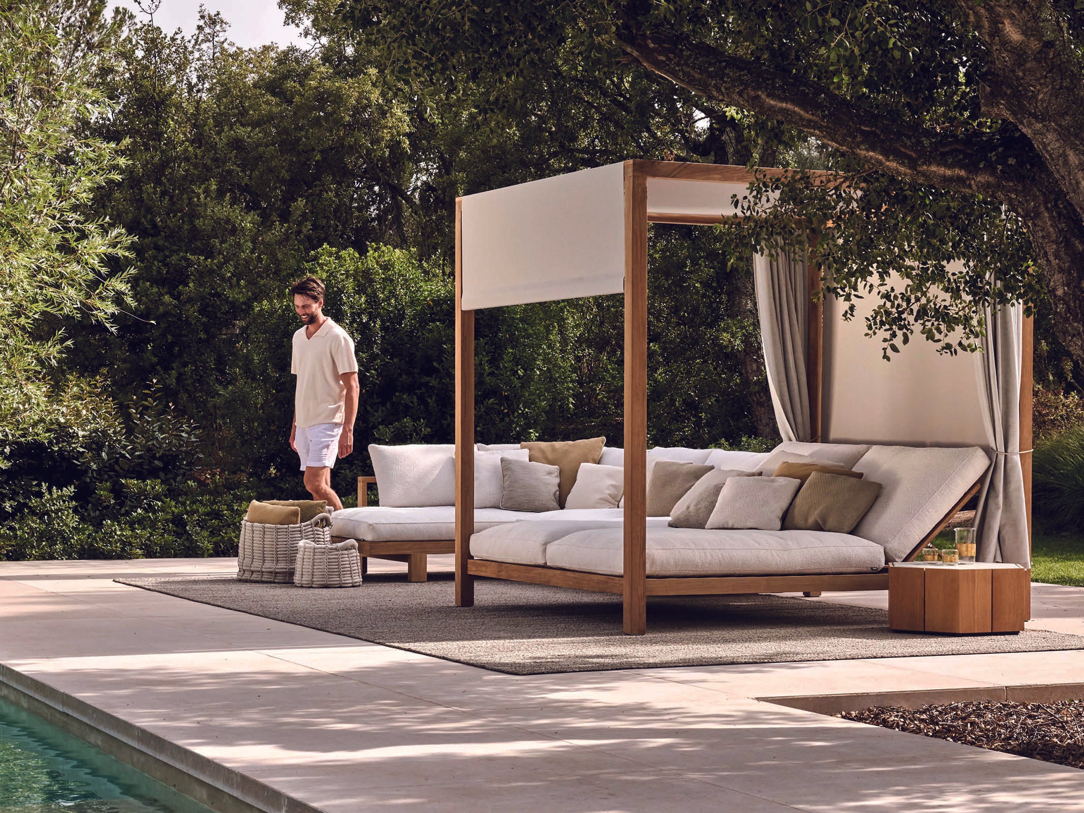 Pure Day Bed - Modern Sleeper Sofa for Small Spaces, Guest Room & Lounge | Comfortable Twin Size Daybed with Sturdy Frame