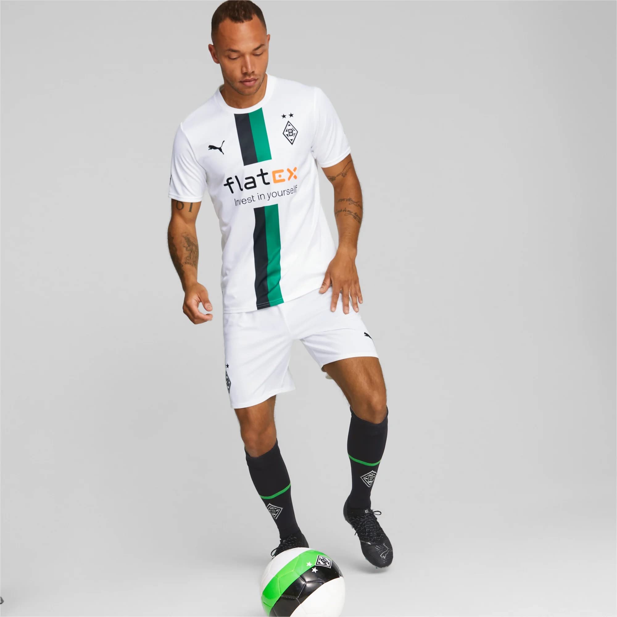 PUMA Borussia Monchengladbach 2022/23 Home Jersey - XL | Authentic Football Soccer Jersey for Men | Perfect for Matchdays, Fan Events & Sports Enthusiasts