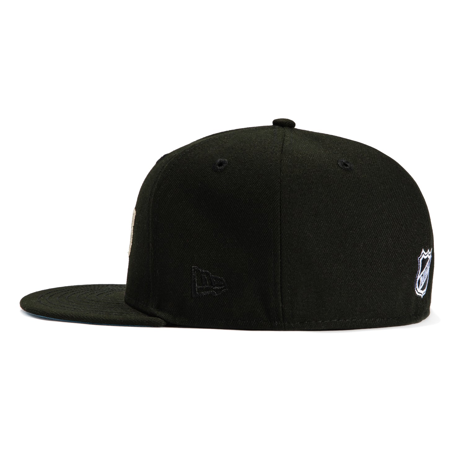 New Era 59Fifty Los Angeles Kings Logo Patch Script Hat - Black & Metallic Silver | Official NHL Snapback Cap for Men & Women | Perfect for Hockey Games, Fan Gear & Streetwear Fashion