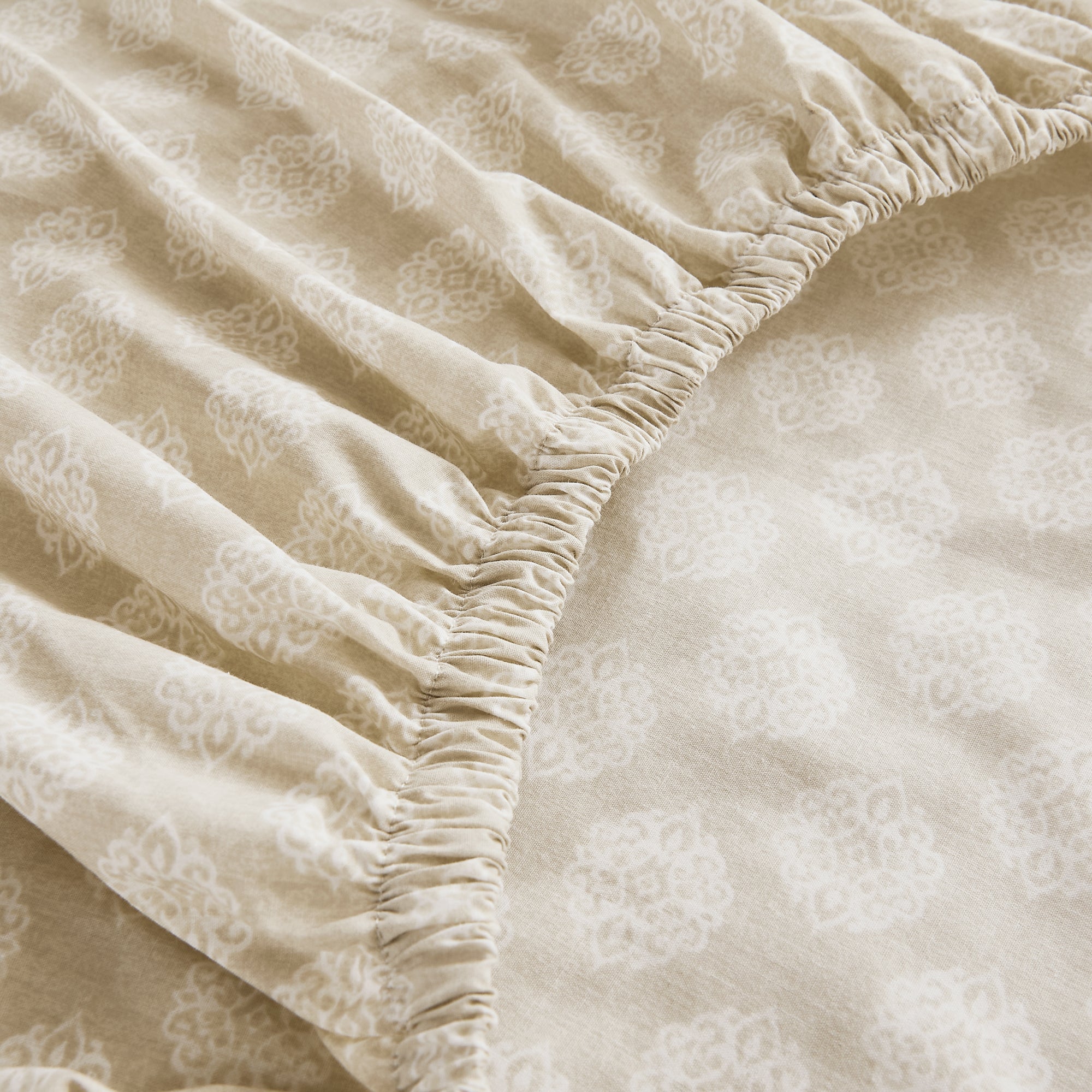Premium 100% Cotton Sheet Set - Soft & Breathable Bed Sheets for Ultimate Comfort - Queen Size, 4-Piece Set - Perfect for Home, Hotel, and Airbnb Use