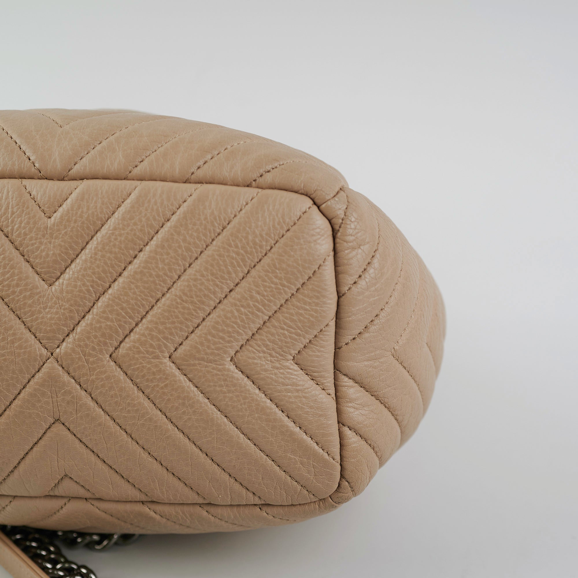Chanel Chevron Beige Quilted Leather Bucket Bag - Luxury Designer Handbag for Women, Perfect for Everyday Use & Special Occasions