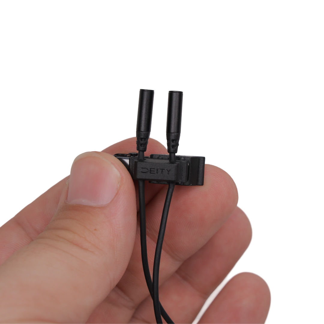 Dual Head Wireless Lavalier Microphone - Professional Lapel Mic for YouTube, Podcast, Live Streaming & Video Recording - Perfect for Vloggers, Interviewers & Content Creators