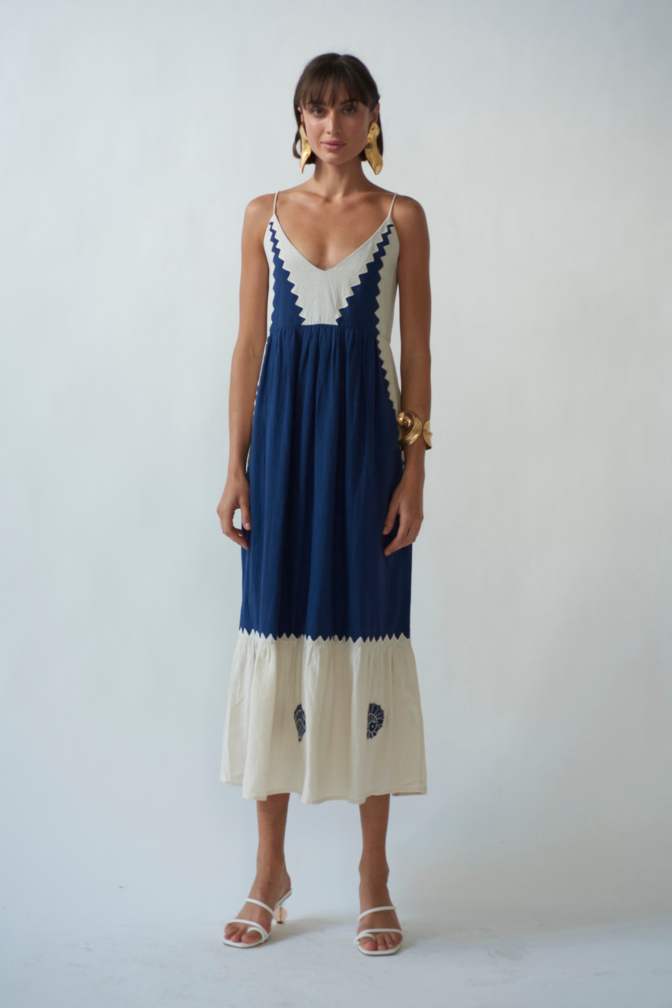 Antonella Dress - Elegant Women's Party Dress for Evening Events, Weddings & Special Occasions | Flowy A-Line Silhouette