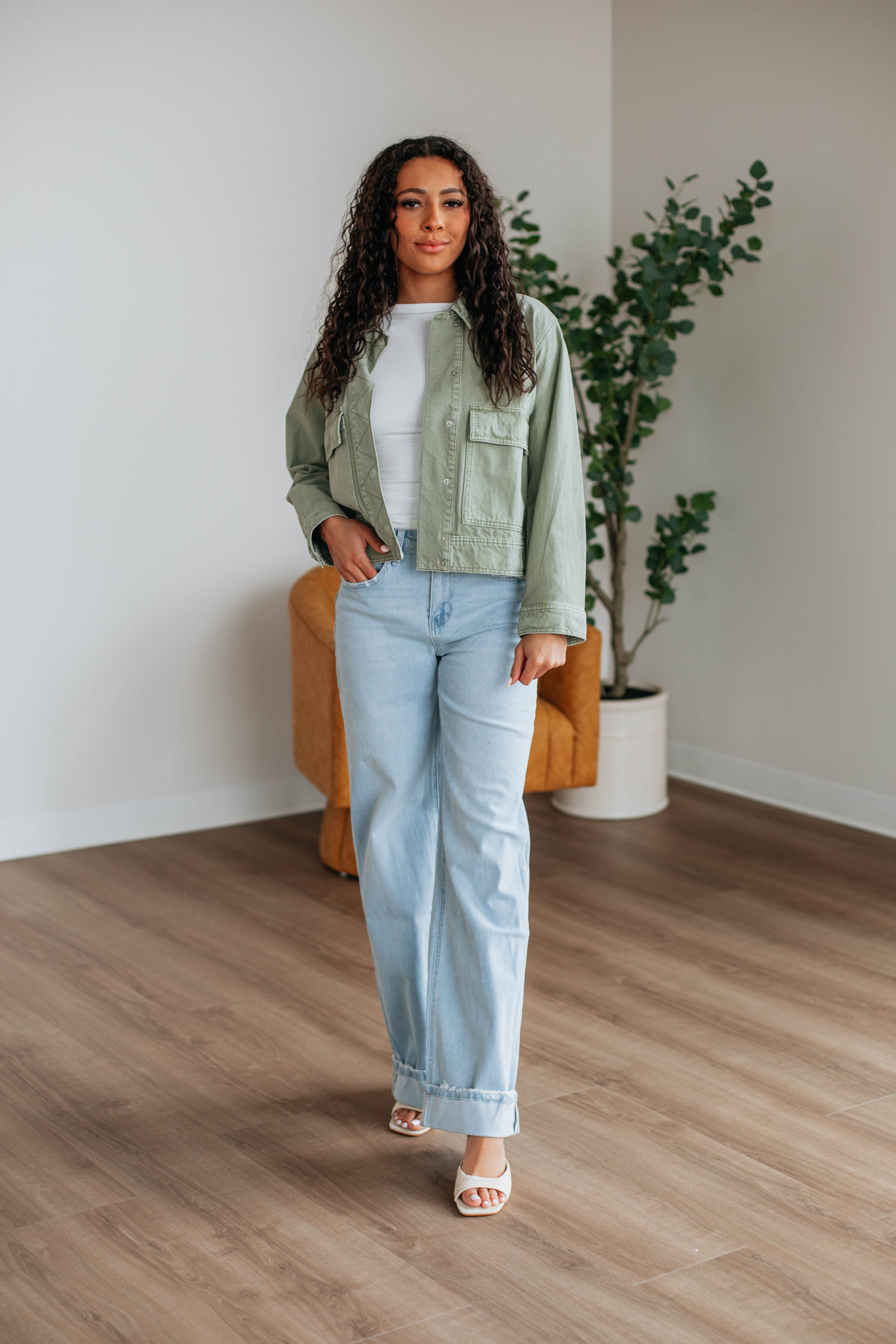 Drelin Women's Denim Jacket - Classic Blue Distressed Vintage Style for Casual Wear | Perfect for Everyday Outfits, Layering & Fall Fashion