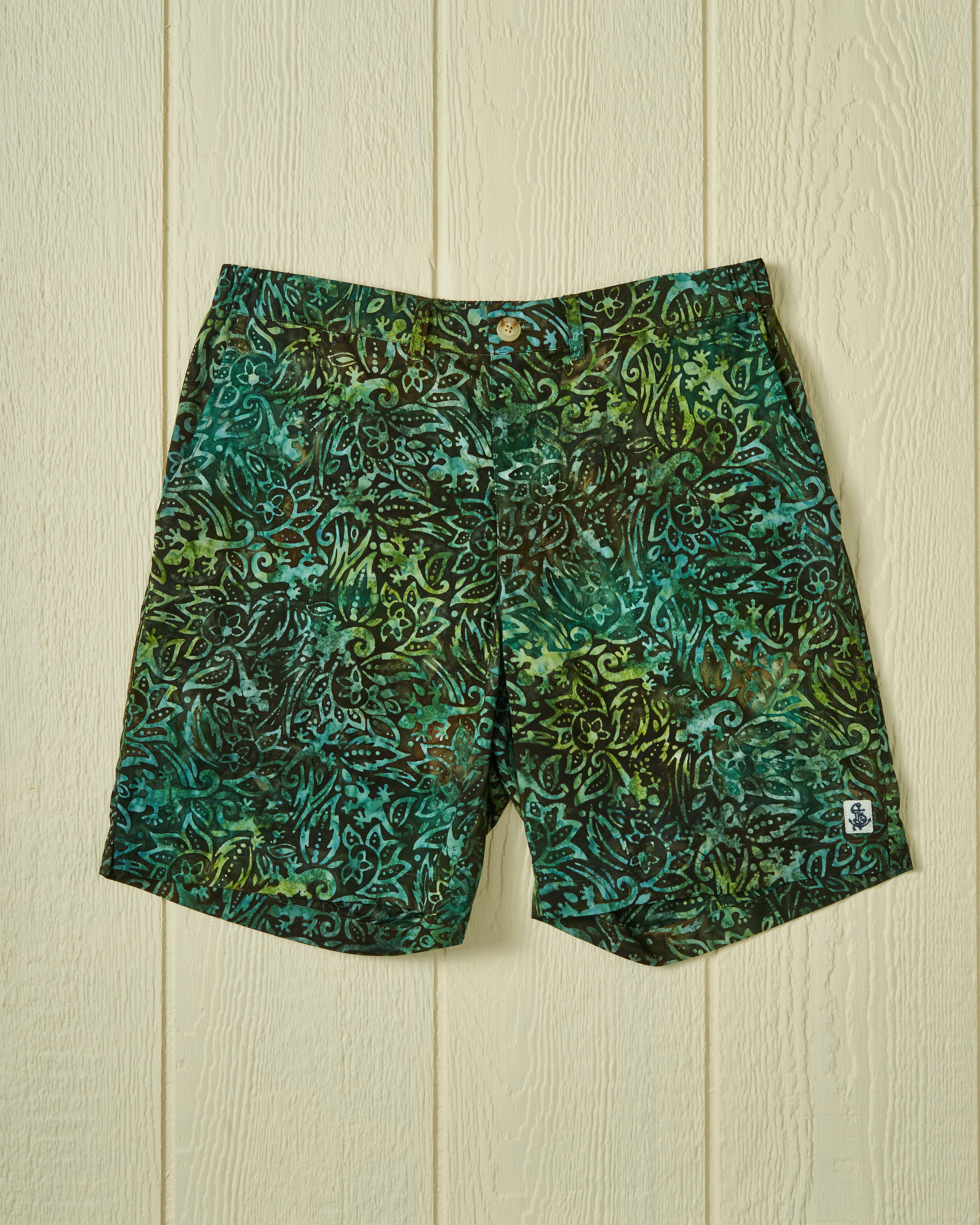 Stylish Olive Batik Shorts for Women - Comfortable & Trendy Summer Casual Wear - Perfect for Beach, Vacation & Outdoor Activities