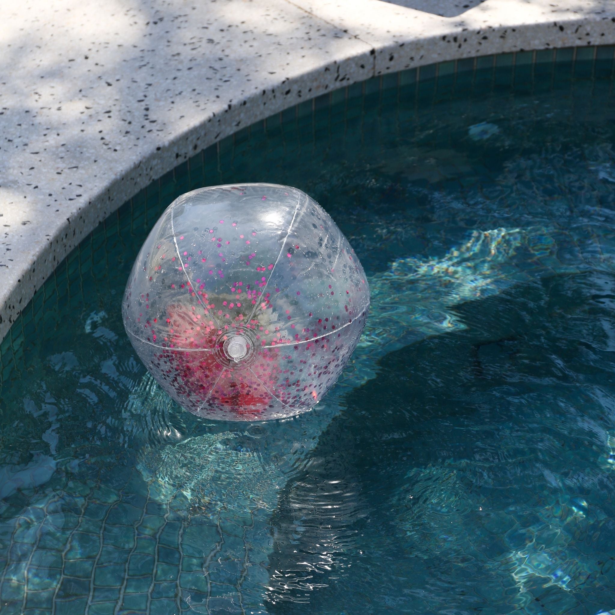 KONGES SLØJD Cherry Beach Ball - Inflatable Pool Toy for Kids, Summer Water Fun, Outdoor Play, Cherry Design | Perfect for Pool Parties, Beach Trips, and Backyard Swimming