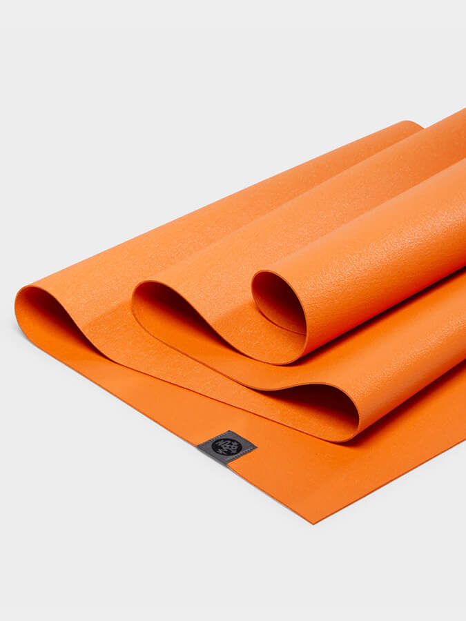 Manduka eKO SuperLite Travel Yoga Mat 1.5mm - Eco-Friendly & Lightweight for Yoga, Pilates & Travel - Perfect for Home, Studio & Outdoor Workouts