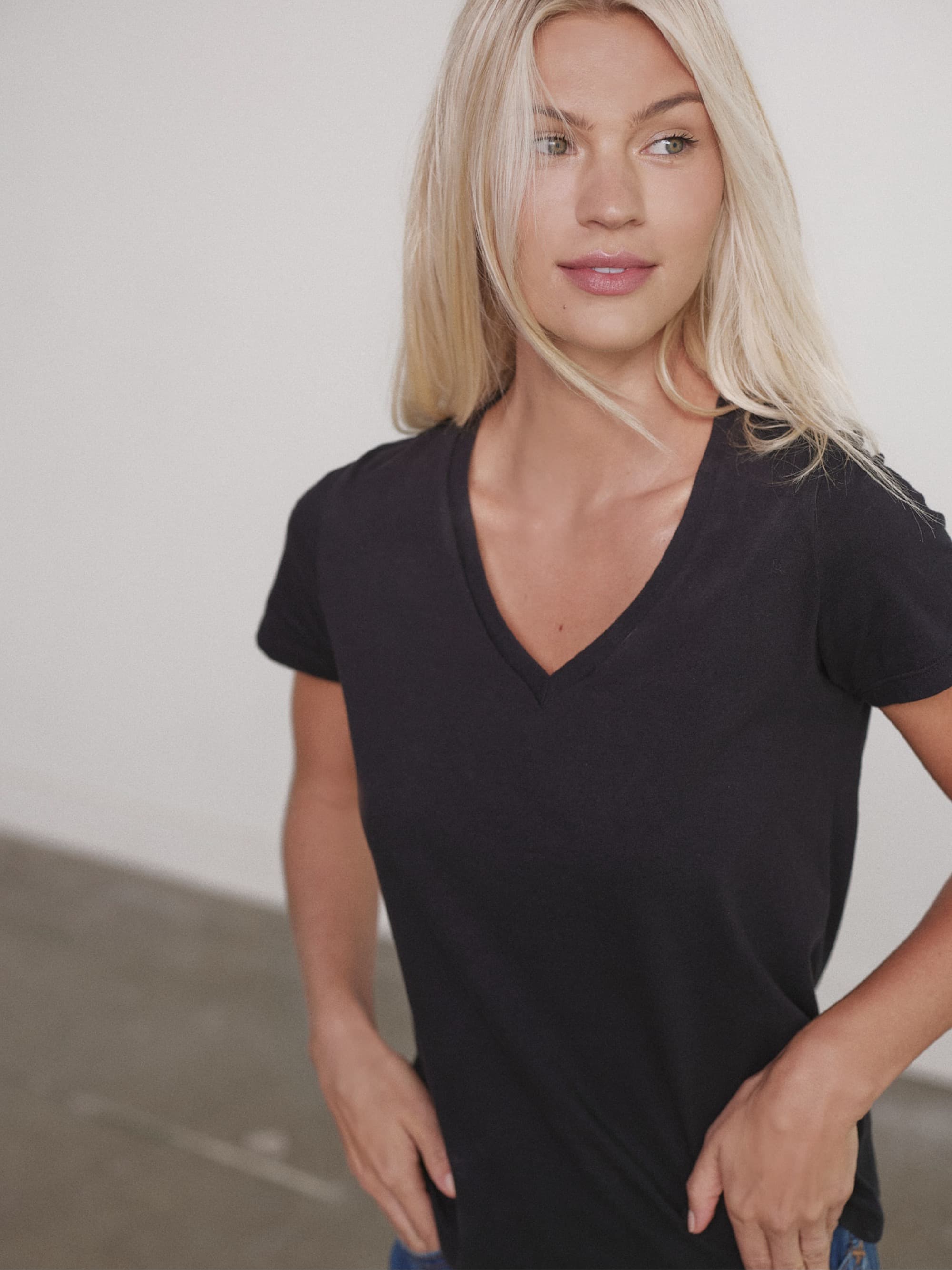Organic Cotton V-Neck T-Shirt for Women - Soft Breathable Eco-Friendly Tee - Perfect for Casual Wear, Yoga & Everyday Comfort