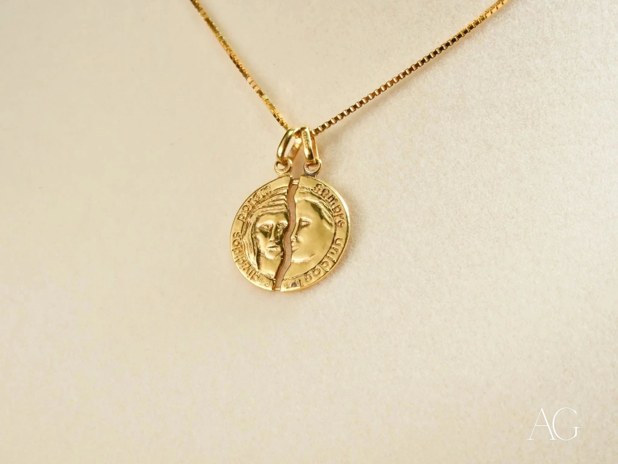 Dual Harmony Two-Faced Pendant Necklace - Elegant Reversible Jewelry for Women | Perfect for Layering, Gift Giving & Special Occasions