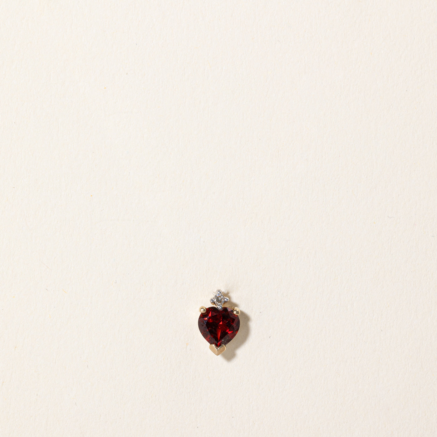 Garnet & Diamond Heart Pendant Necklace - 0.90ct Garnet & 0.01ct Diamond - Romantic Jewelry Gift for Women - Perfect for Valentine's Day, Anniversary & Special Occasions