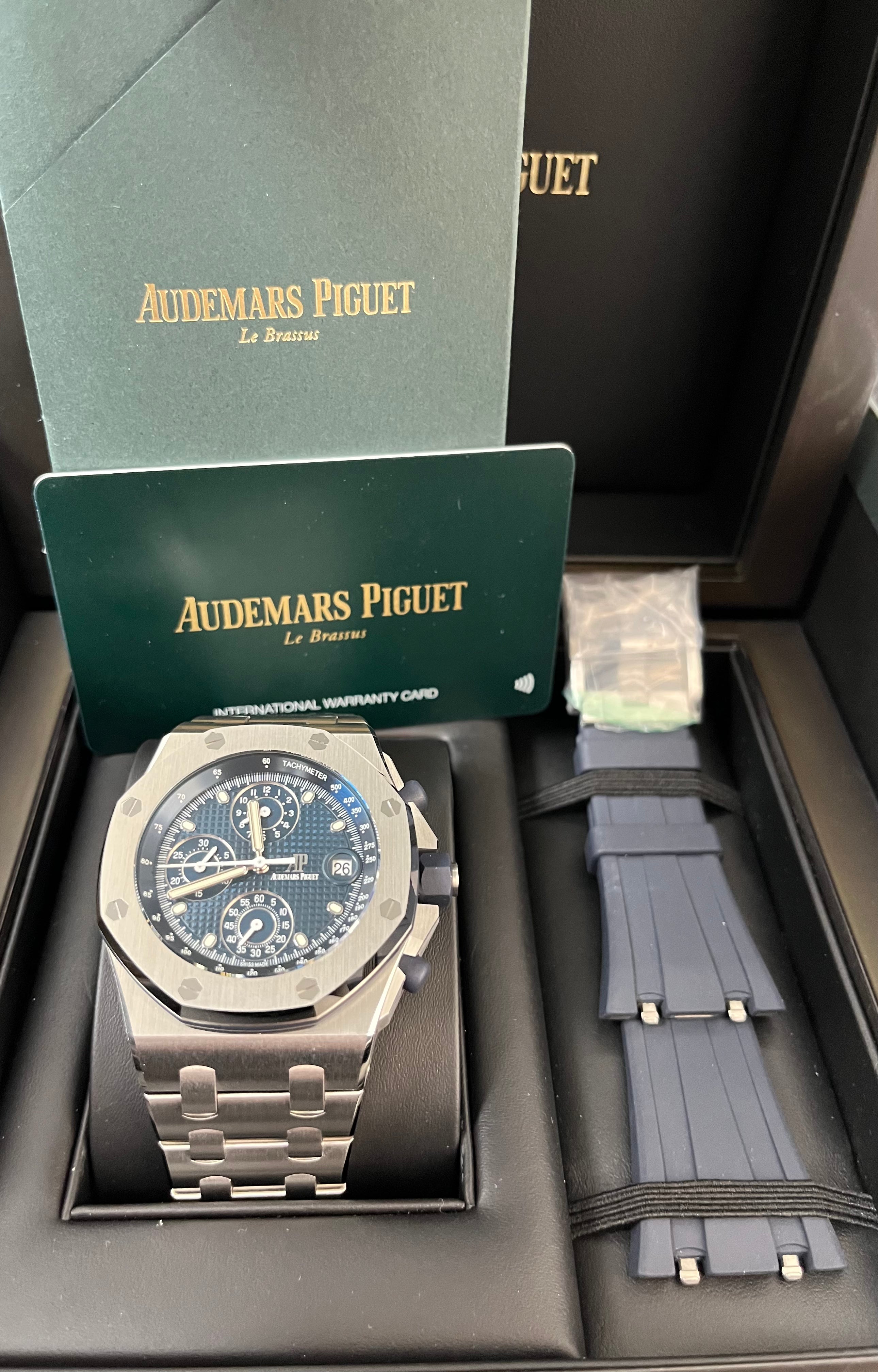 Audemars Piguet Royal Oak Offshore 42mm Chronograph Men's Watch 26238ST.OO.2000ST.01 - Luxury Stainless Steel Sports Watch for Business, Gifting & Special Occasions