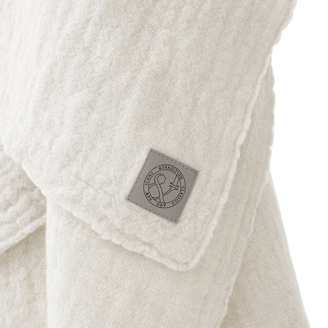 SC34 Soft & Cozy Blanket - Premium Quality Fleece Throw for Bed, Couch, and Outdoor Use - Perfect for Home, Office, Camping, and Gifts