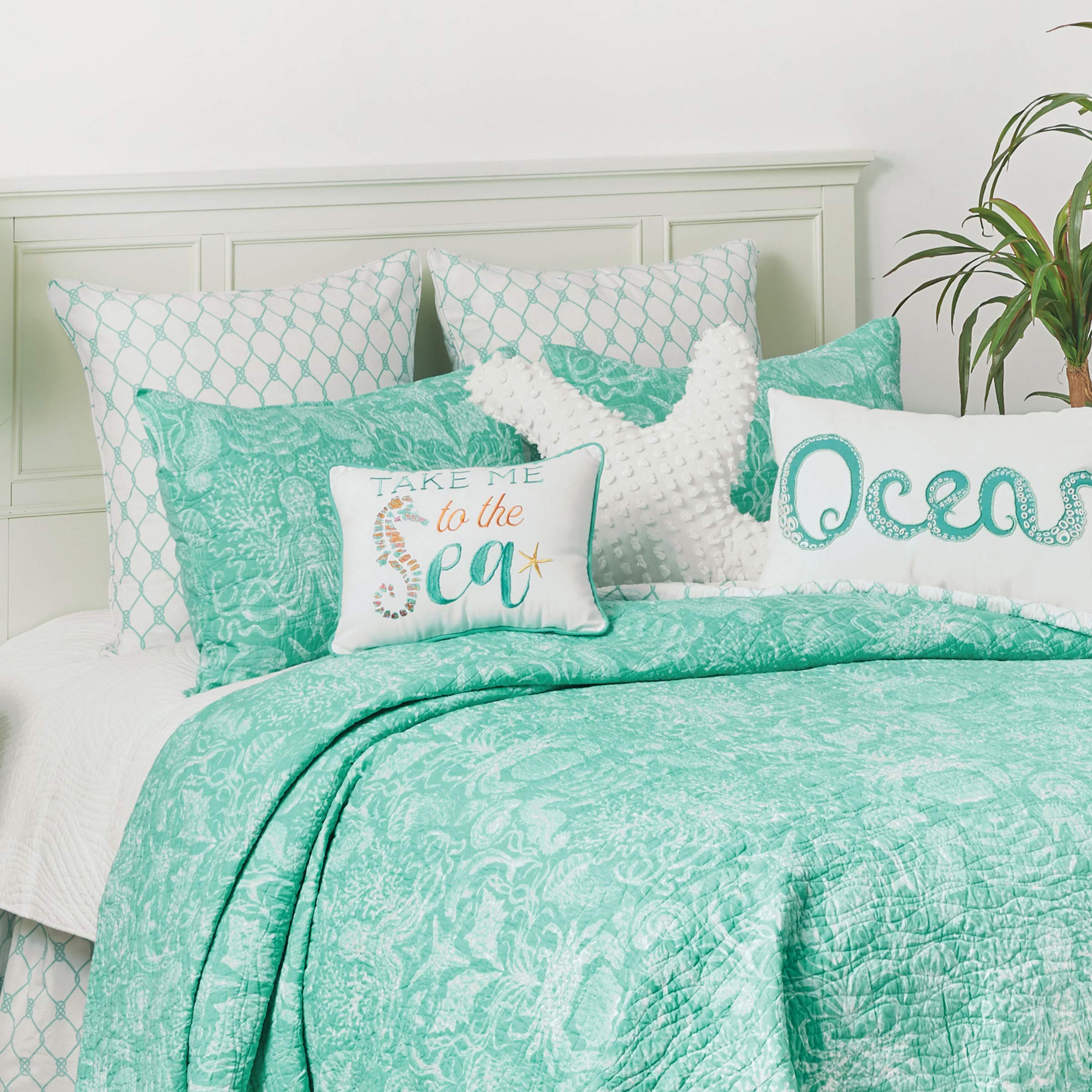 C&F Home Blue and White Turquoise Bay Twin 2-Piece Cotton Quilt Set - Reversible Summer Beach Ocean Coastal Bedspread - Machine Washable Lightweight Coverlet for Twin Beds - Perfect for Beach House, Guest Room or Coastal-Themed Bedroom Decor