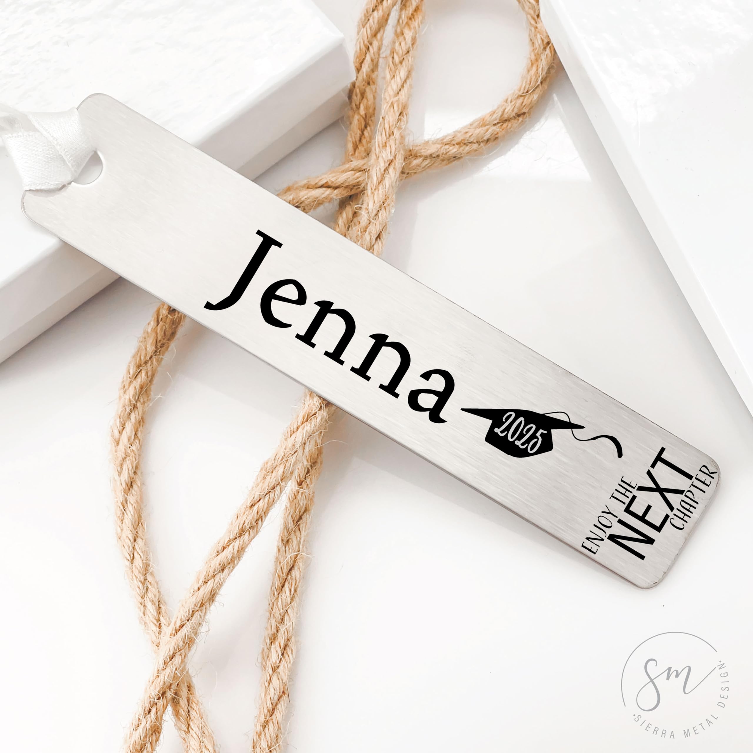 Personalized Class of 2024 Graduation Bookmark - Unique Graduation Gift for Boys & Girls - Perfect for High School & College Graduates - Commemorative Keepsake for Yearbooks & Graduation Parties
