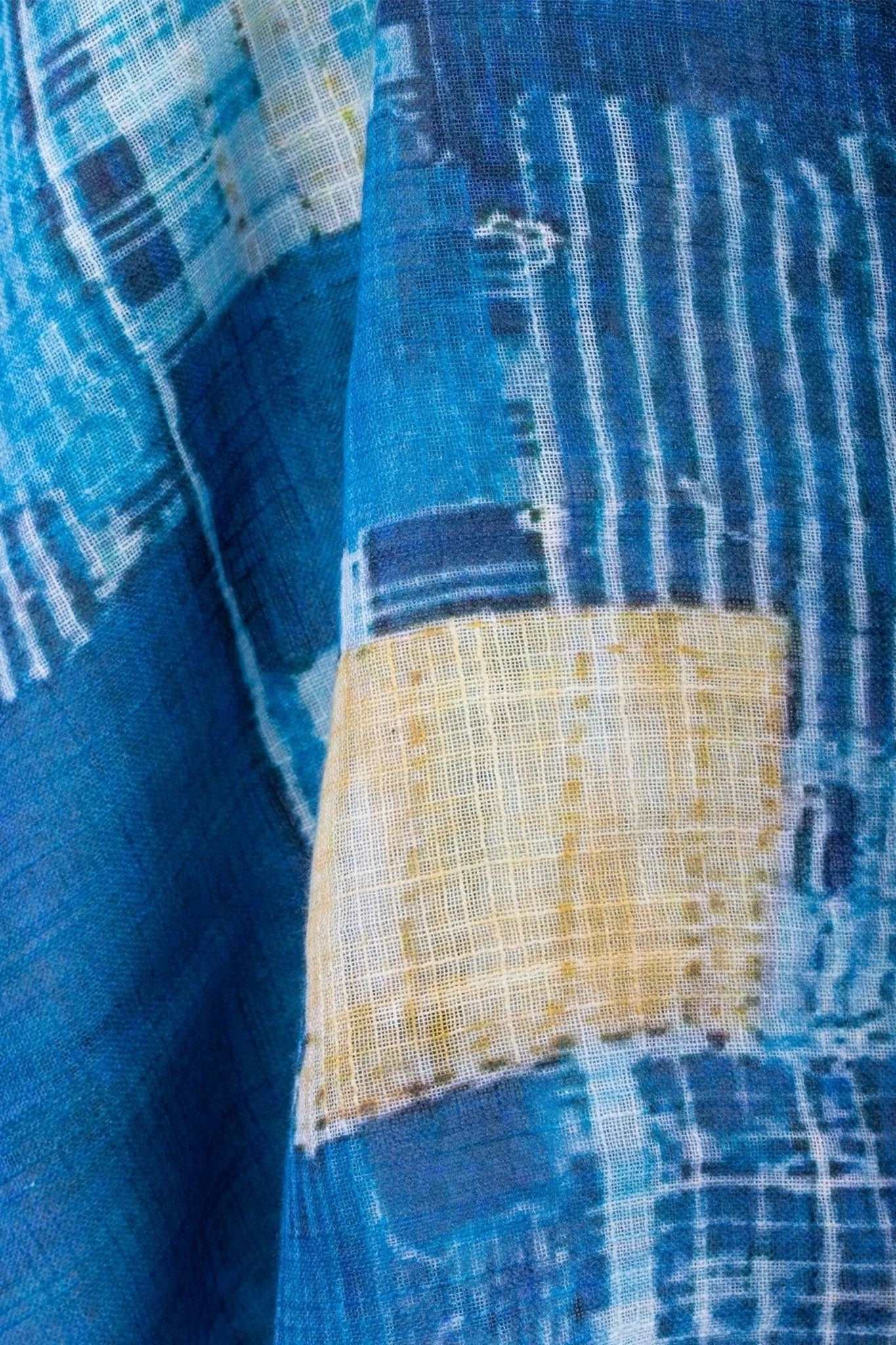 Stylish Plaid Abstract Scarf for Women - Soft Winter Fashion Accessory - Perfect for Office, Travel and Casual Outfits