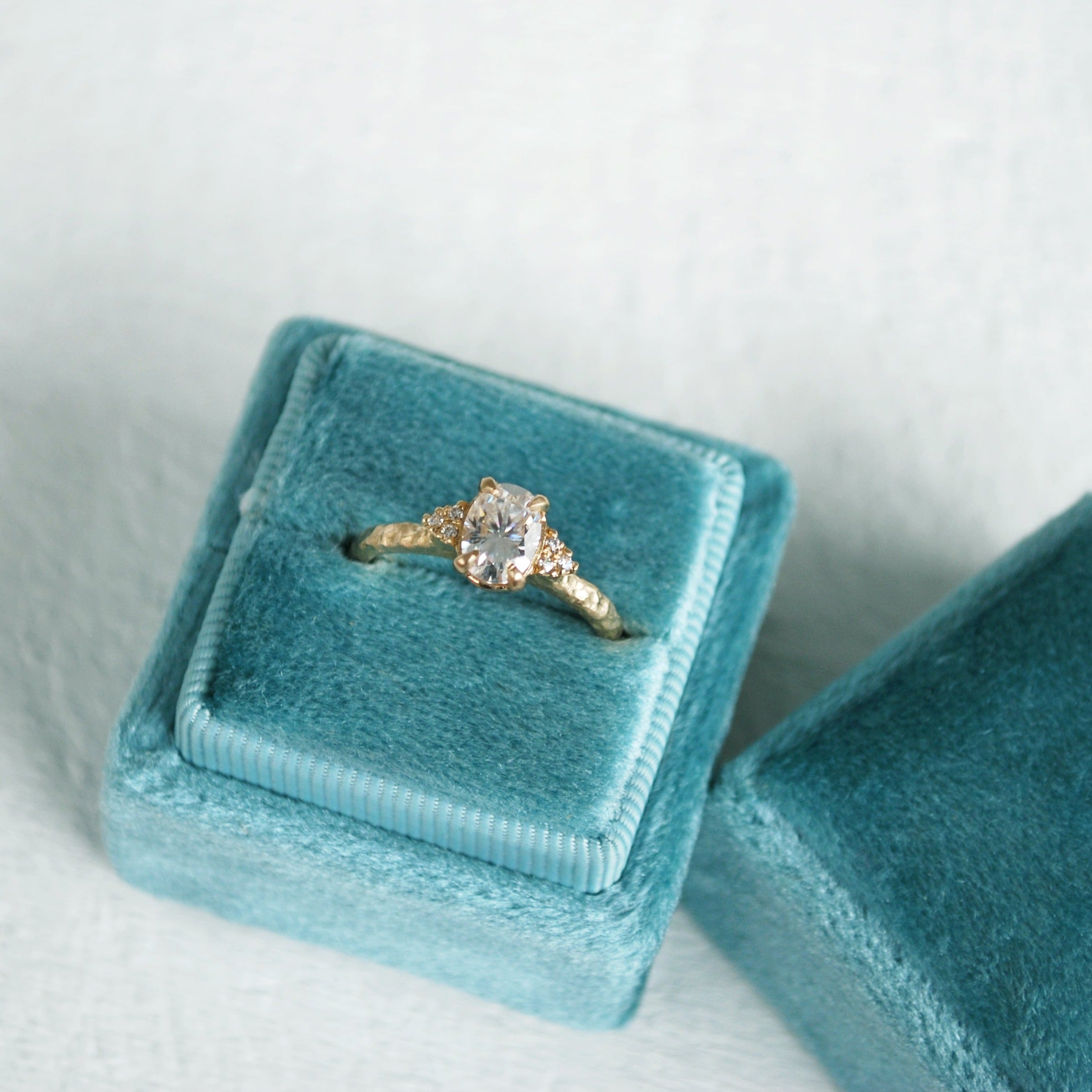 Eloise Gold & Moissanite Ring - Elegant 14K Gold Moissanite Engagement Ring for Women | Perfect for Weddings, Anniversaries & Special Occasions