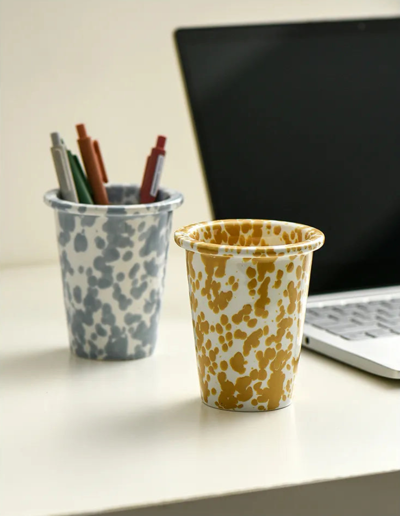Vintage Style Enamel Mug - Retro Coffee Cup for Camping, Picnics & Home Decor - Durable & Lightweight for Hot & Cold Drinks