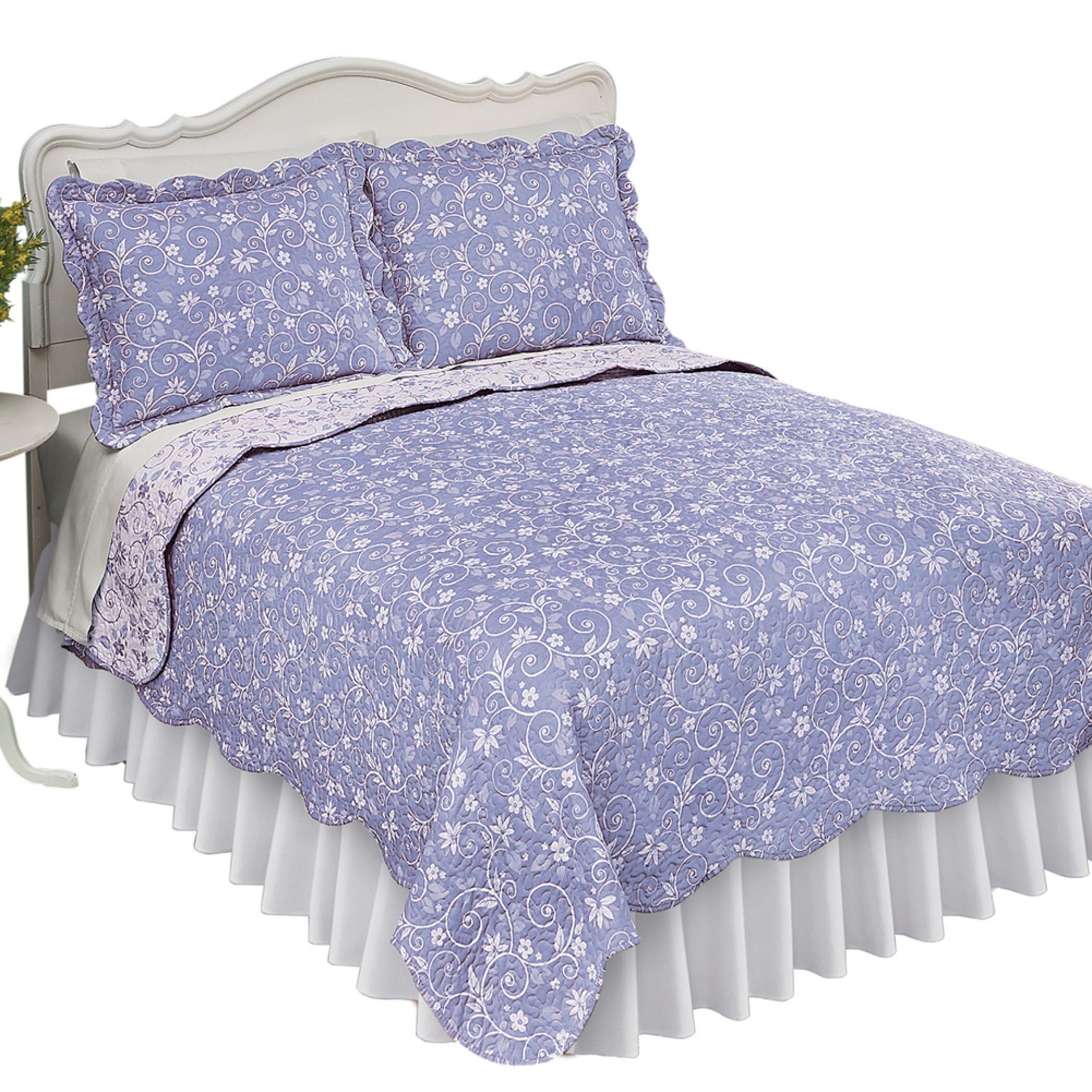Reversible Floral Quilt with Scalloped Edges - Two-Tone Design Lavender Full/Queen Size - Soft Bedspread for Master Bedroom, Guest Room & Cozy Home Decor