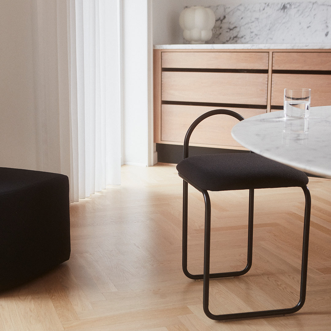 AYTM Angui Chair - Modern Ergonomic Lounge Chair for Living Room, Office & Reading - Comfortable Mid-Century Design with Wooden Legs