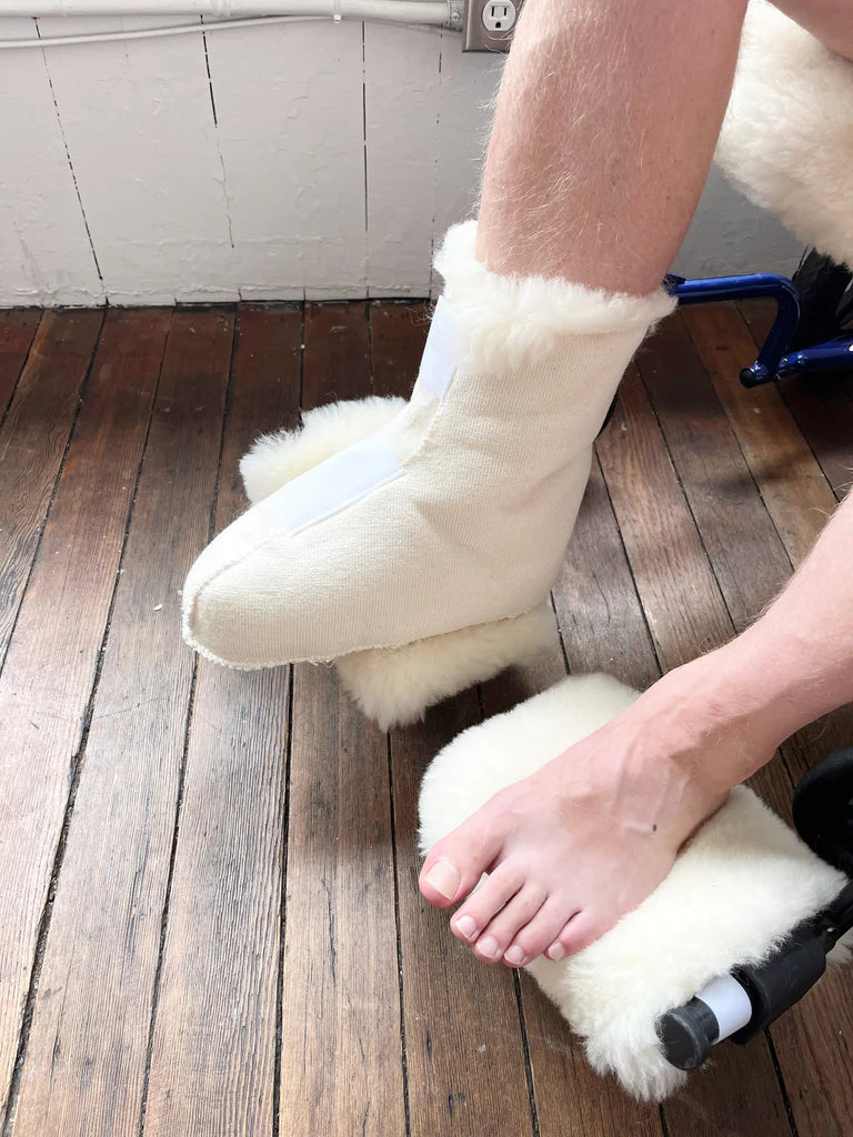 Sheep Wool All Purpose Boot for Comfort & Support - Relieves Mild to Moderate Swelling - Perfect for Post-Surgery, Arthritis & Everyday Pain Relief