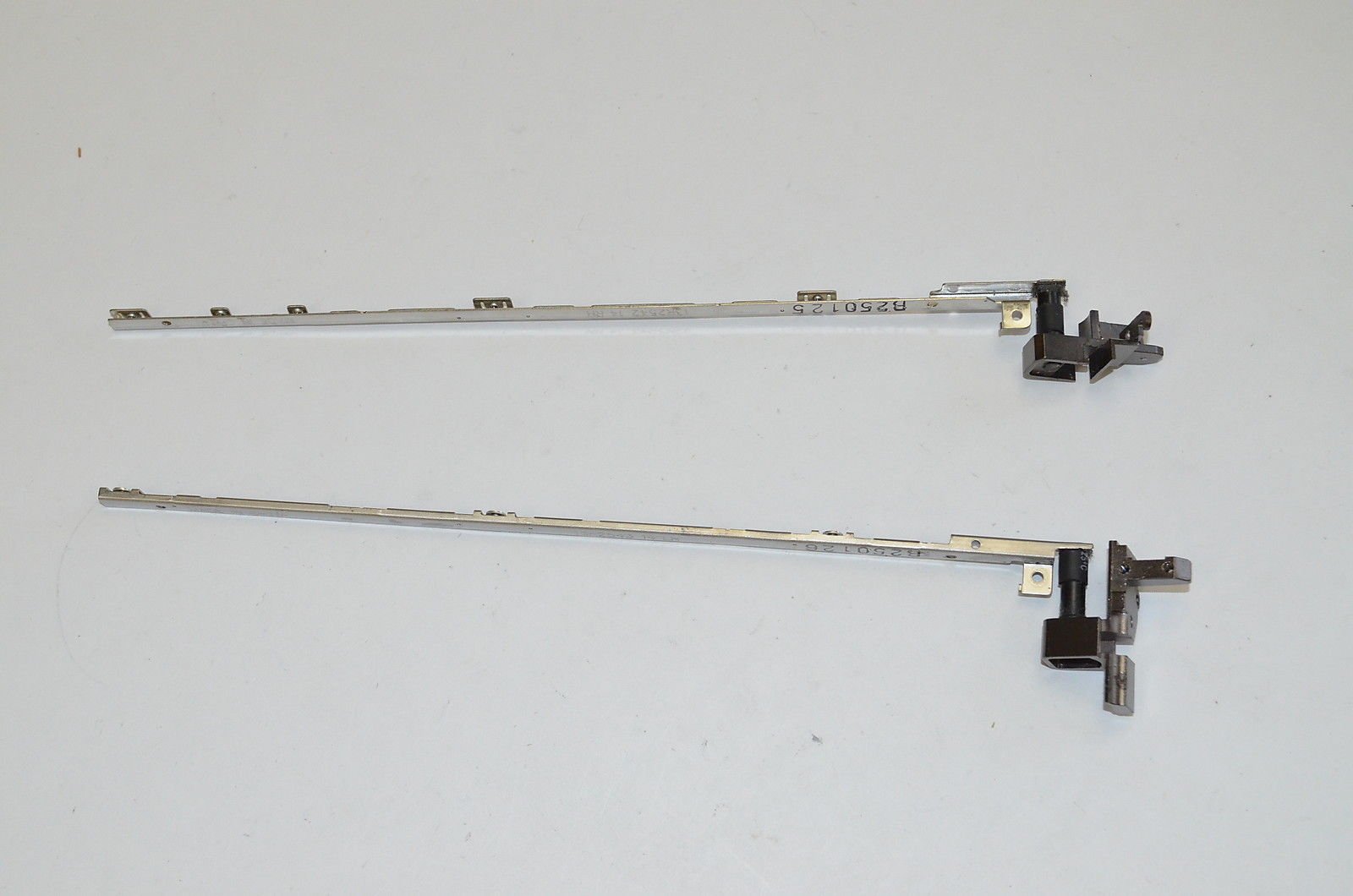 Original Lenovo ThinkPad R52 Laptop Hinge Bracket Set (Left & Right) - Compatible with 14.1