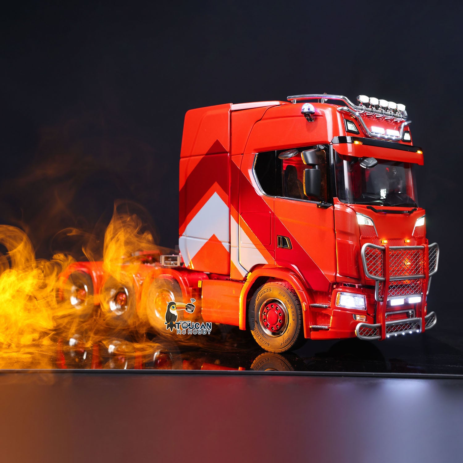 1/14 Scale RC Tractor Truck 770S 8x8 - Metal Chassis Remote Control Lorry with Lock Differential, 3-Speed Transmission, Cab Suspension & Smoke Effect - ST8 Battery Included - Perfect for Off-Road Adventures & Construction Site Play