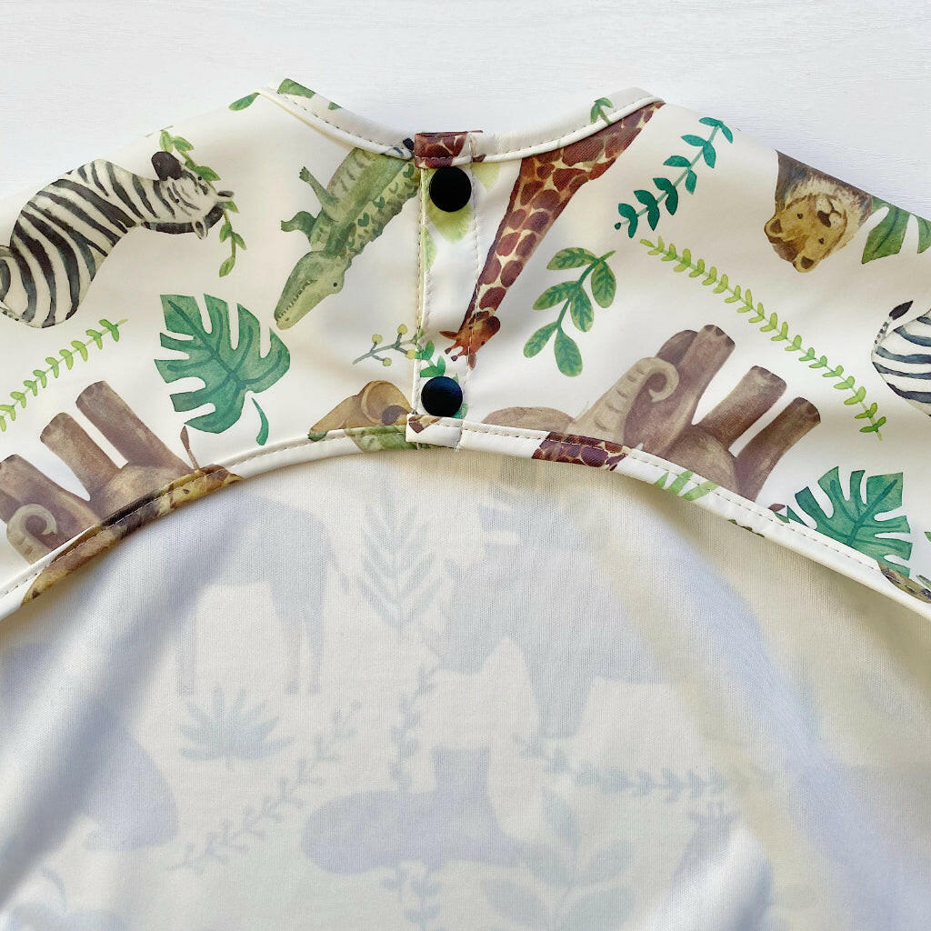 Long Sleeved Baby Bib with Cute Safari Animals Print - Soft & Waterproof Feeding Bib for Infants & Toddlers - Perfect for Messy Meals, Art Activities & Outdoor Adventures